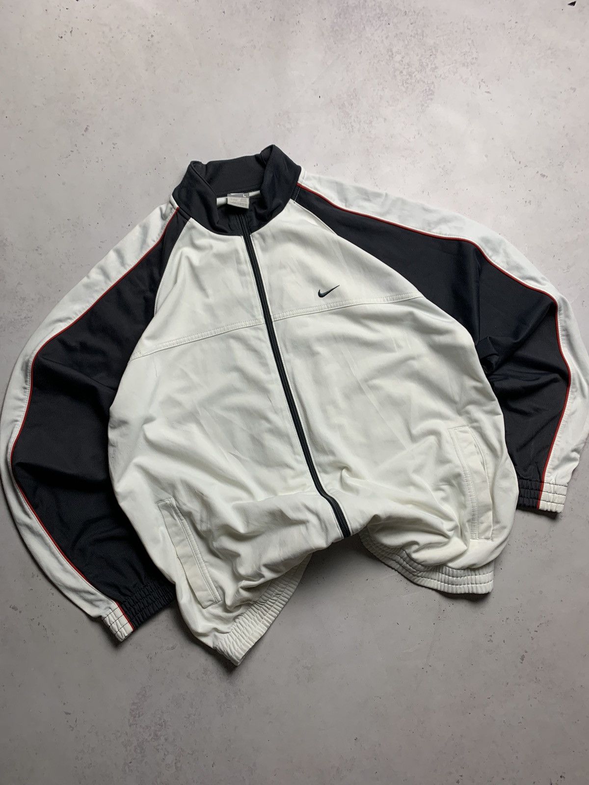Nike Vintage Nike Swoosh Olympic Jacket Y2K L Size US L / EU 52-54 / 3 - 5 Thumbnail