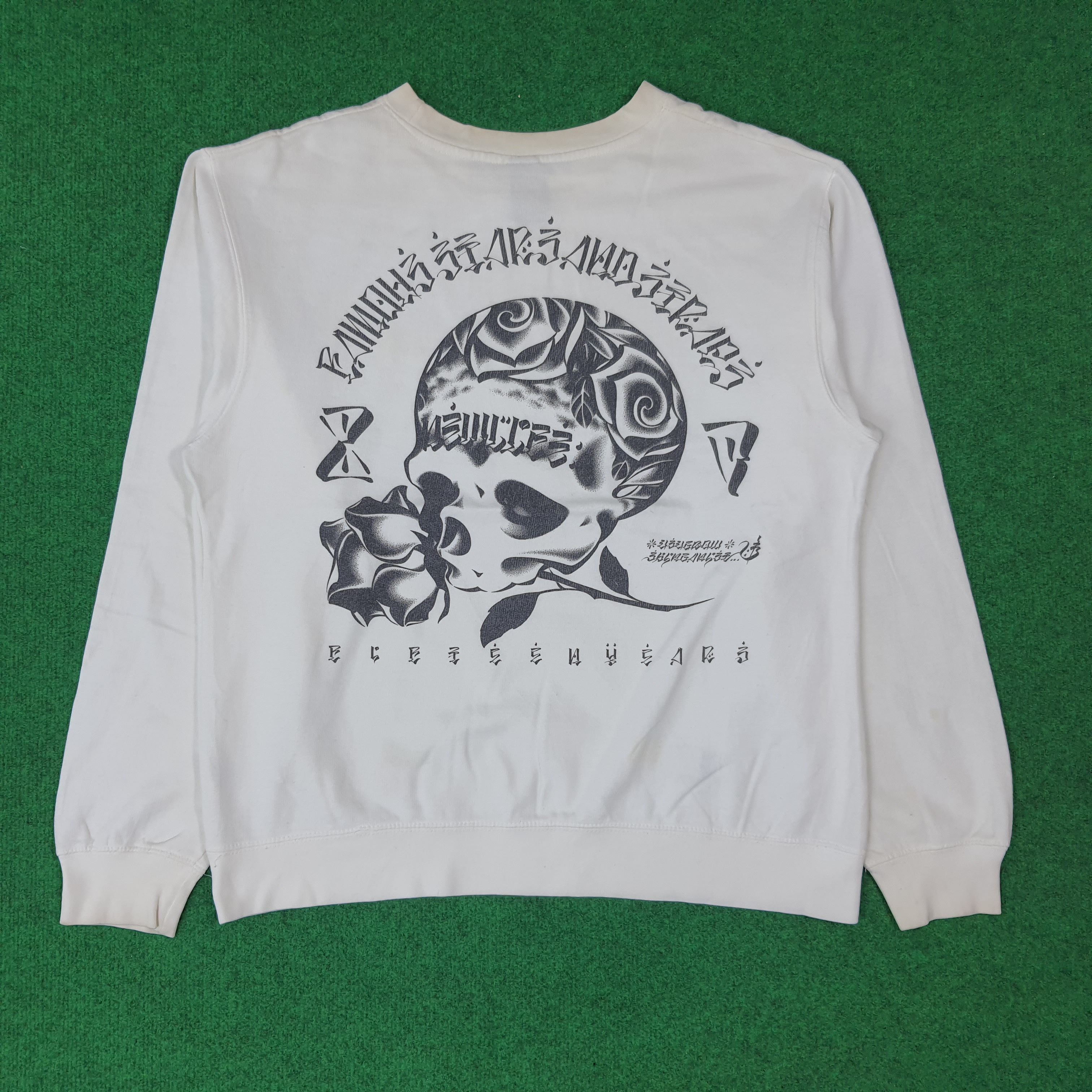 Famous Stars And Straps Vintage Famous 00s Skull Rose Streetwear Sweatshirt C275N2 Size US M / EU 48-50 / 2 - 1 Thumbnail