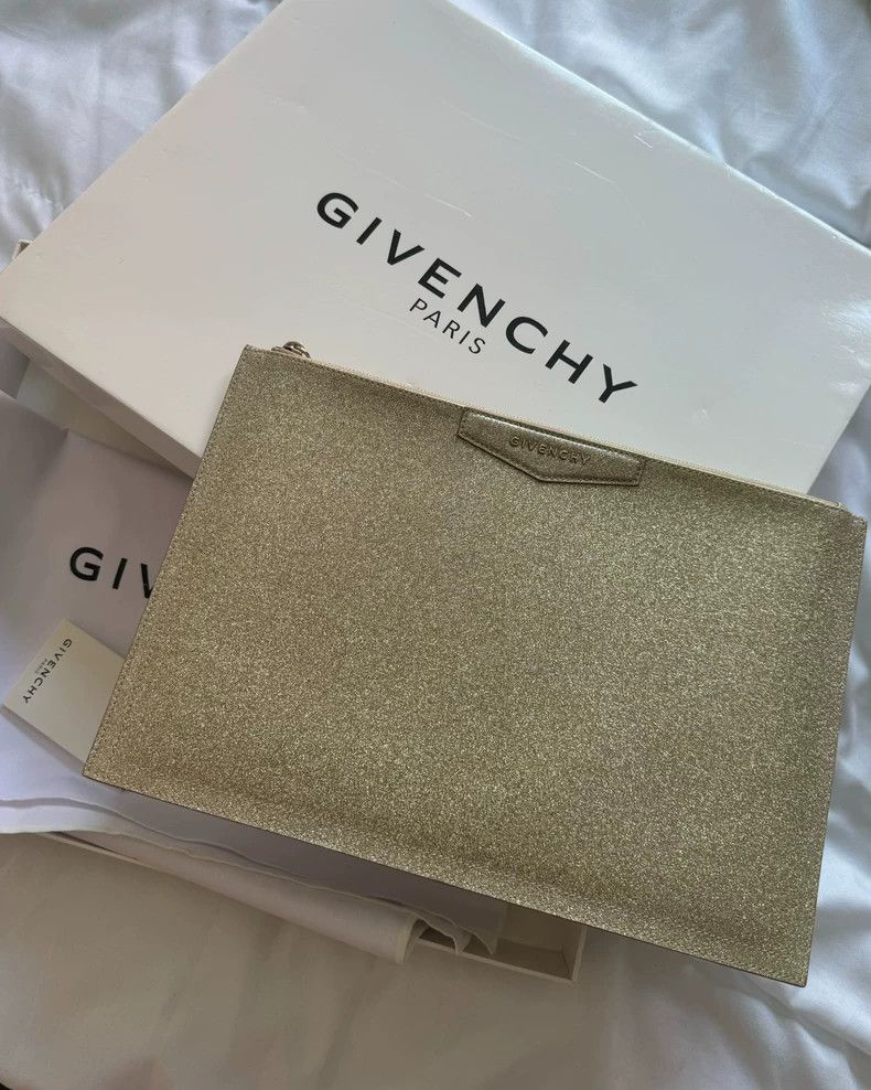 Givenchy Givenchy Limited Edition Sheep Year Limited Handbag Size ONE SIZE - 2 Thumbnail