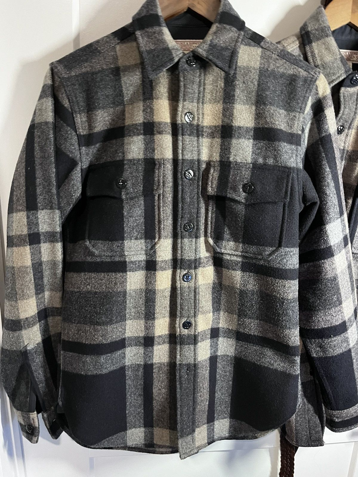 image of J Crew x Wallace Barnes J. Crew Wallace & Barnes Heavyweight Wool Plaid Shirt Jacket in Blue (Size 