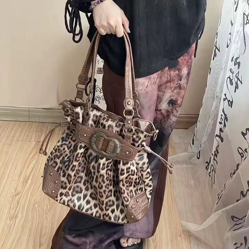 Vintage Leopard Y2K Vintage Style Shoulder Crossbody Bag Size ONE SIZE - 2 Thumbnail