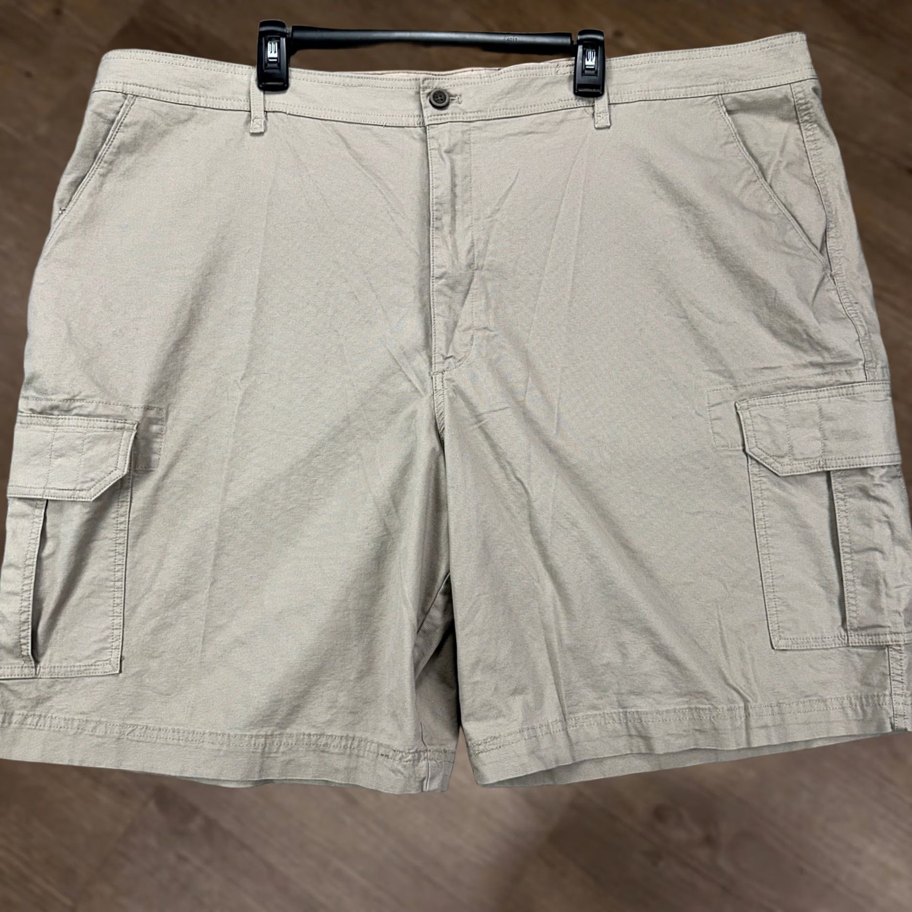 Chaps Chaps Cargo Shorts Mens 50 Beige Flat Front Pocket Stretch Utility Safari Hiking Pants Shorts Size US 34 / EU 50 - 1 Thumbnail