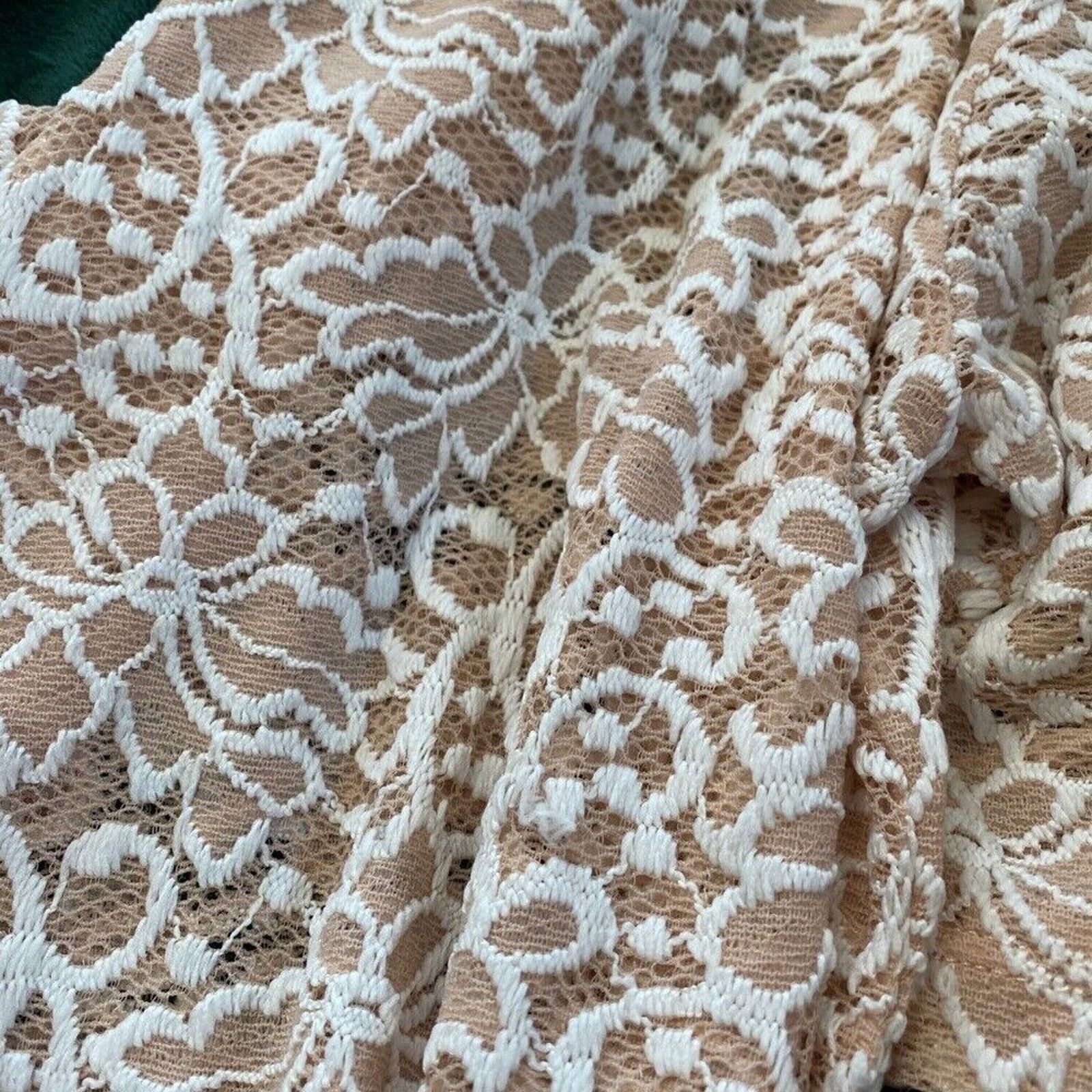 Forever 21 Mock Neck Bell Short Sleeve Blouse Sheer Floral Lace Design Size M / US 6-8 / IT 42-44 - 6 Thumbnail