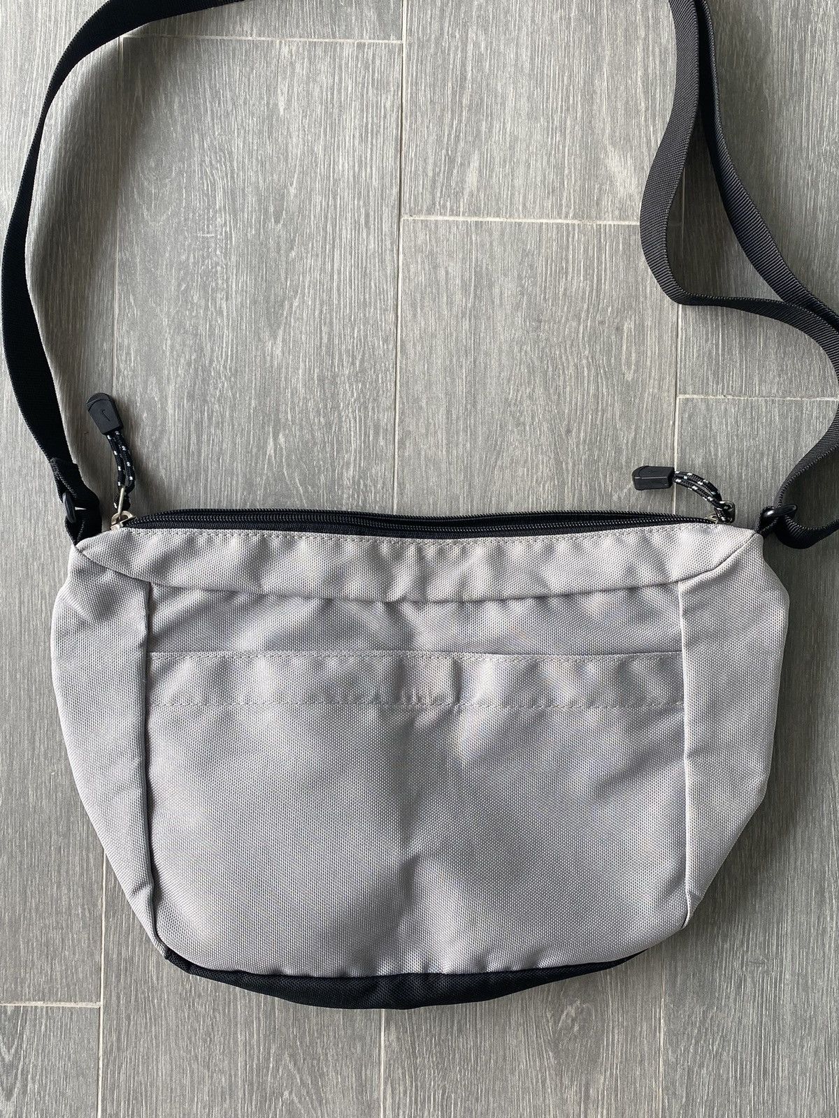 Nike × Vintage Rare Vintage Nike Crossbody Sling Bag Size ONE SIZE - 6 Thumbnail