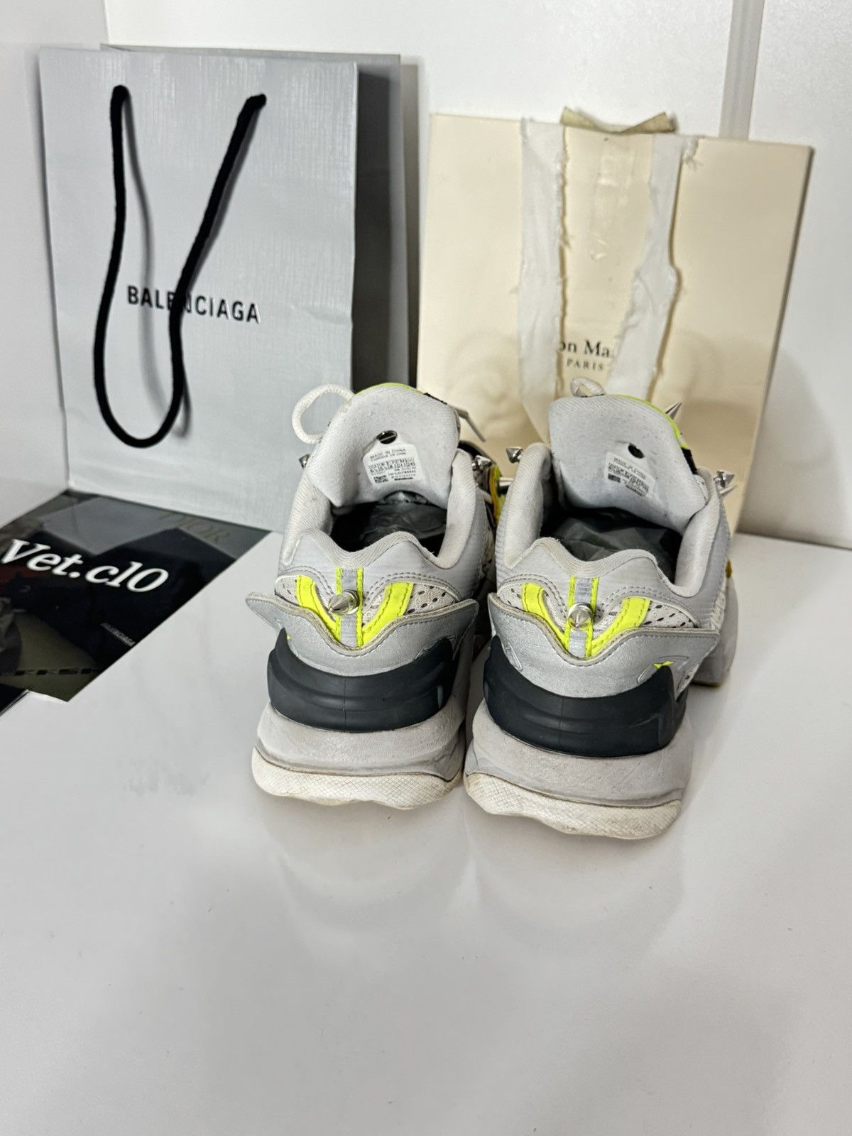 Vetements ✅ Vetements White Green Spike Runner 400 38.5 Snackers Size US 8.5 / IT 38.5 - 7 Thumbnail
