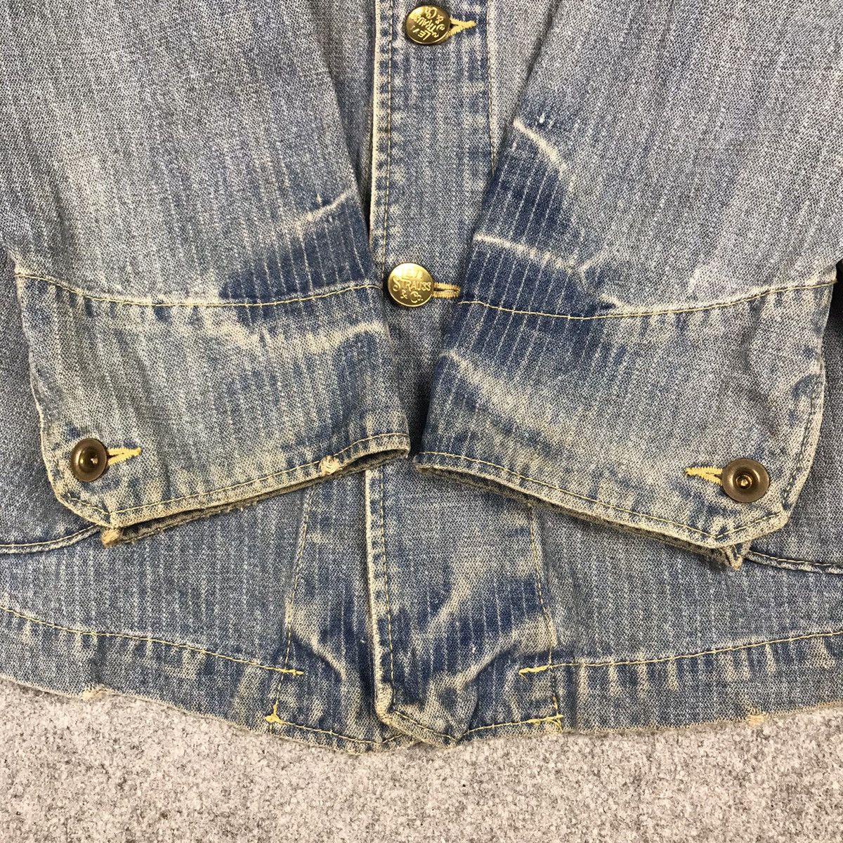 Levi's Vintage Clothing Levis denim faded button jacket Size US L / EU 52-54 / 3 - 5 Thumbnail