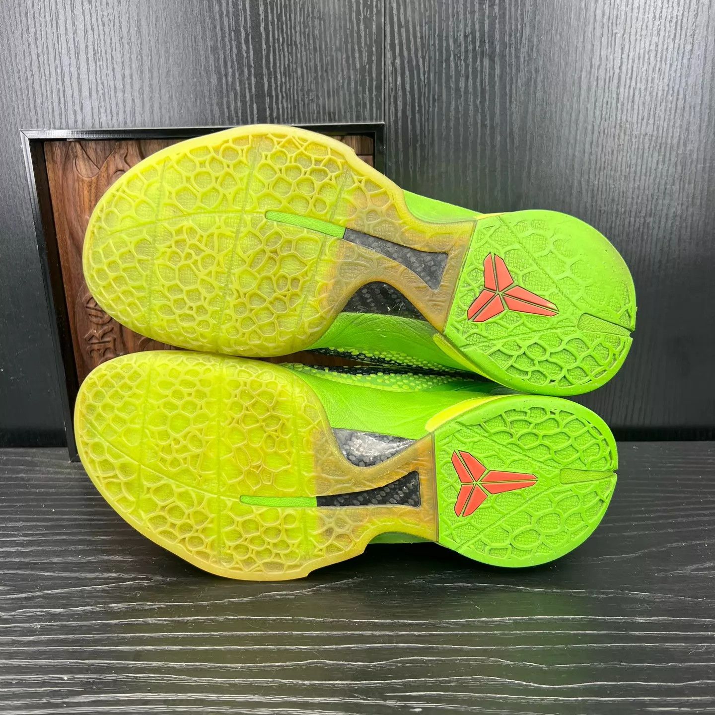 Nike Nike Zoom Kobe 6 'Green Hornet' Sz 40.5 Boxed Used Size US 7.5 / EU 40-41 - 5 Thumbnail