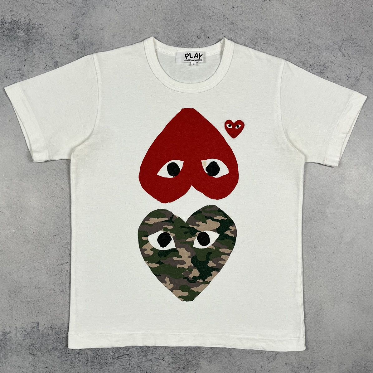 Comme des Garcons Ladies Comme Des Garçons Double Heart big logo T shirt Size L / US 10 / IT 46 - 2 Thumbnail