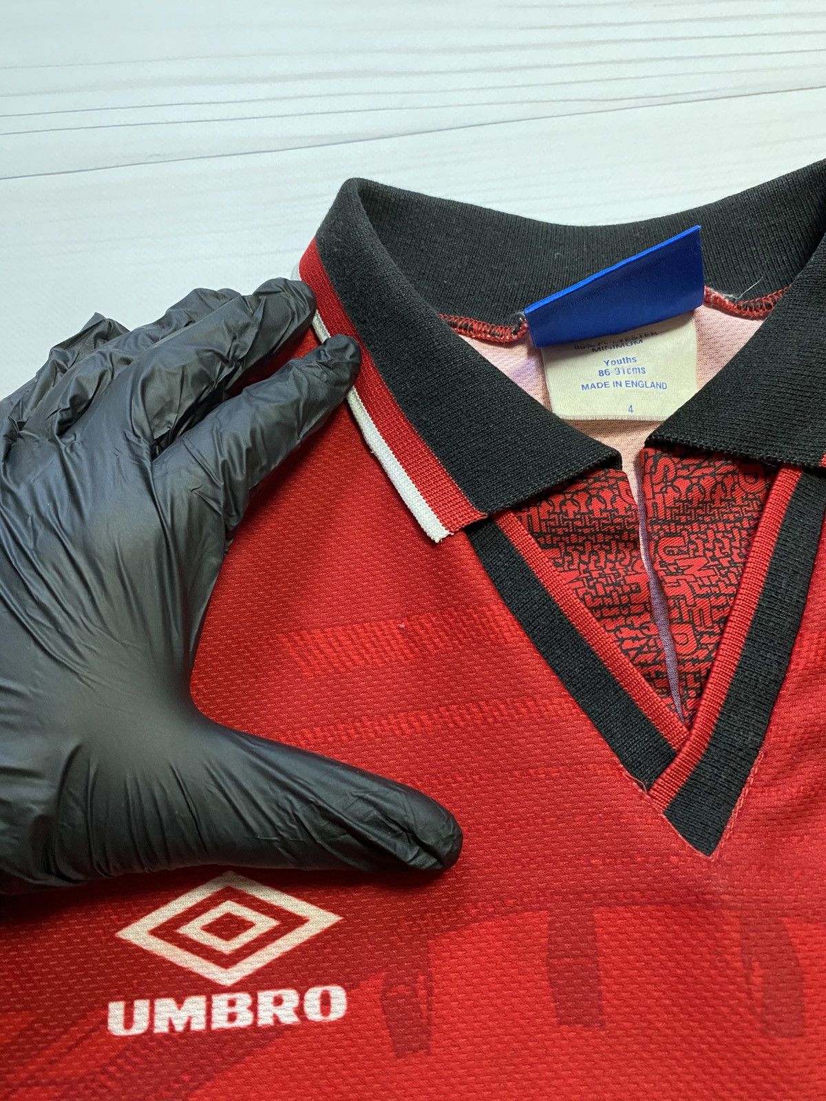 Umbro Vintage Manchester United 1994/95 home soccer jersey Young Size US XS / EU 42 / 0 - 10 Thumbnail