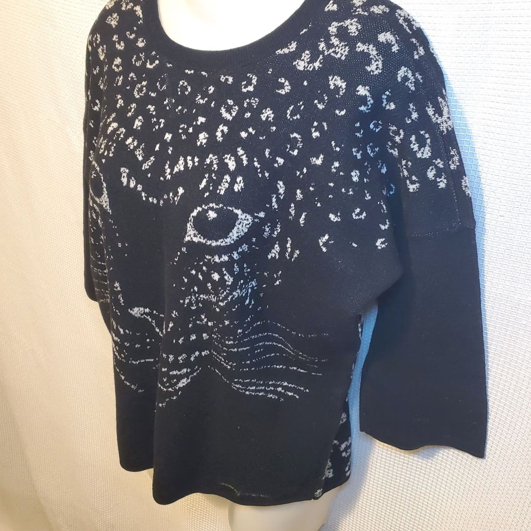 Armani Exchange Armani Exchange Sweater Womens XS 3/4 Sleeve Cheetah Print Black Chic City Size XS / US 0-2 / IT 36-38 - 3 Thumbnail