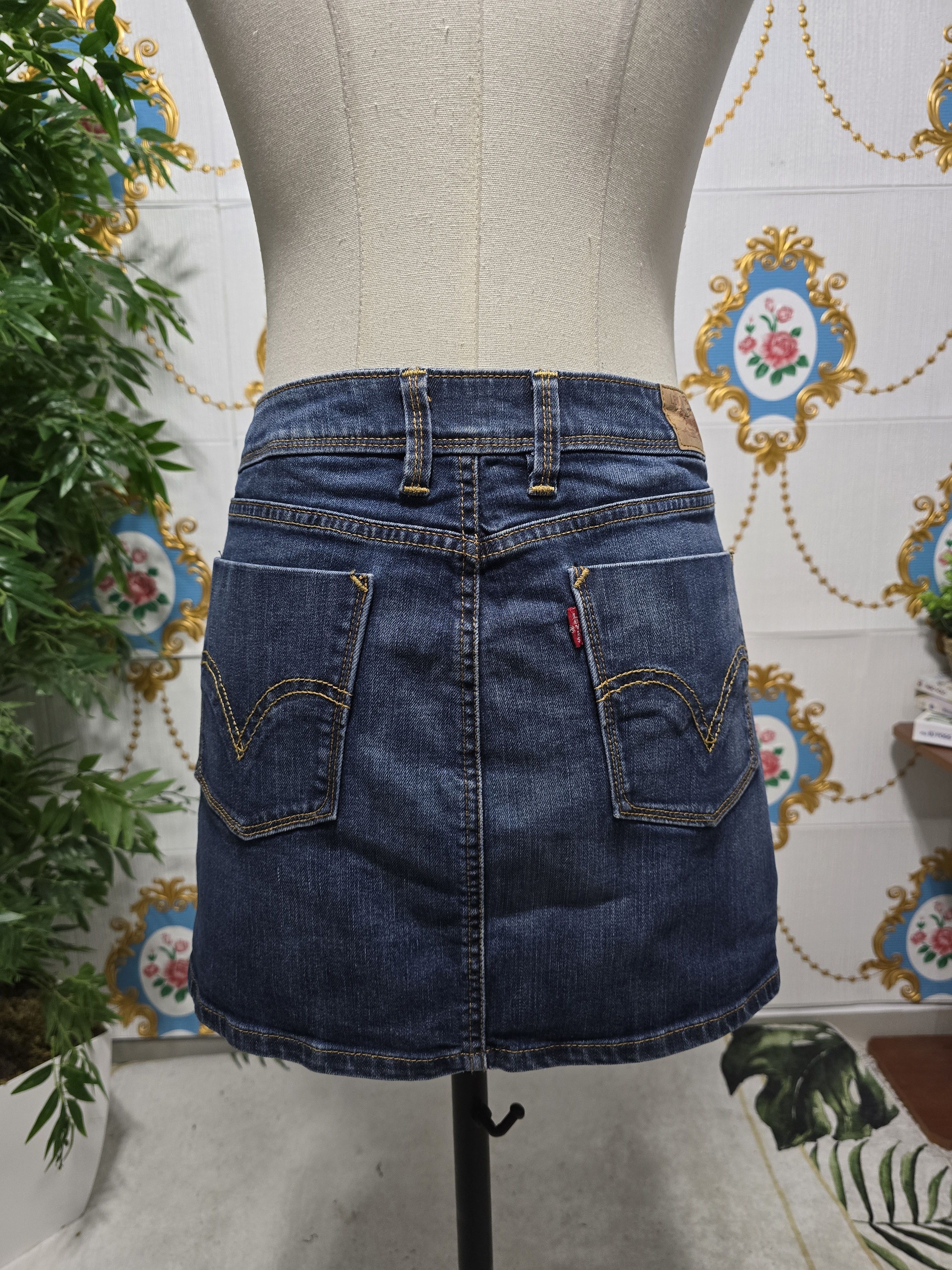 Levi's LEVI'S VINTAGE, blue denim mini skirt ,WOMEN'S large Size 34" / US 12 / IT 48 - 5 Thumbnail