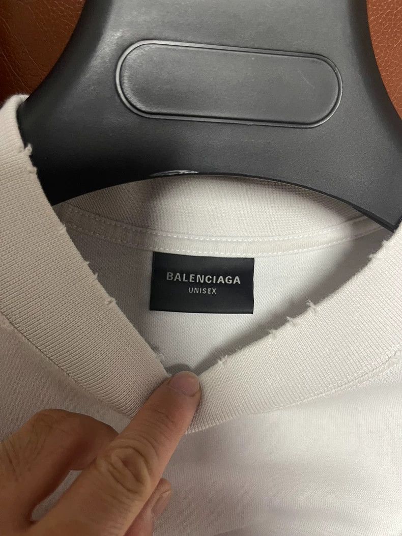 Balenciaga Balenciaga Distressed Short Sleeve Size US S / EU 44-46 / 1 - 3 Thumbnail