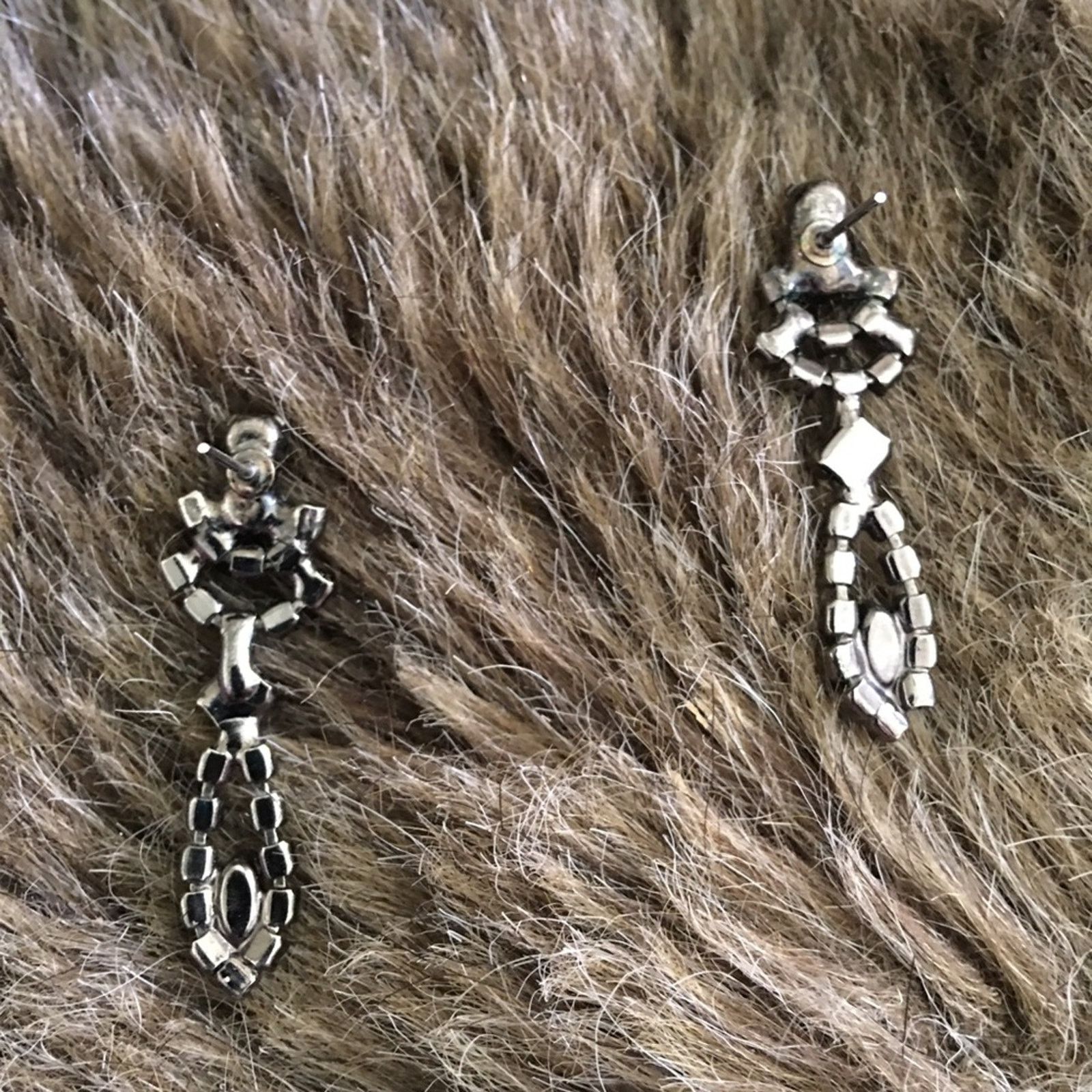 Jewelry Elegant rhinestone chrome setting dangle earrings Size ONE SIZE - 4 Thumbnail