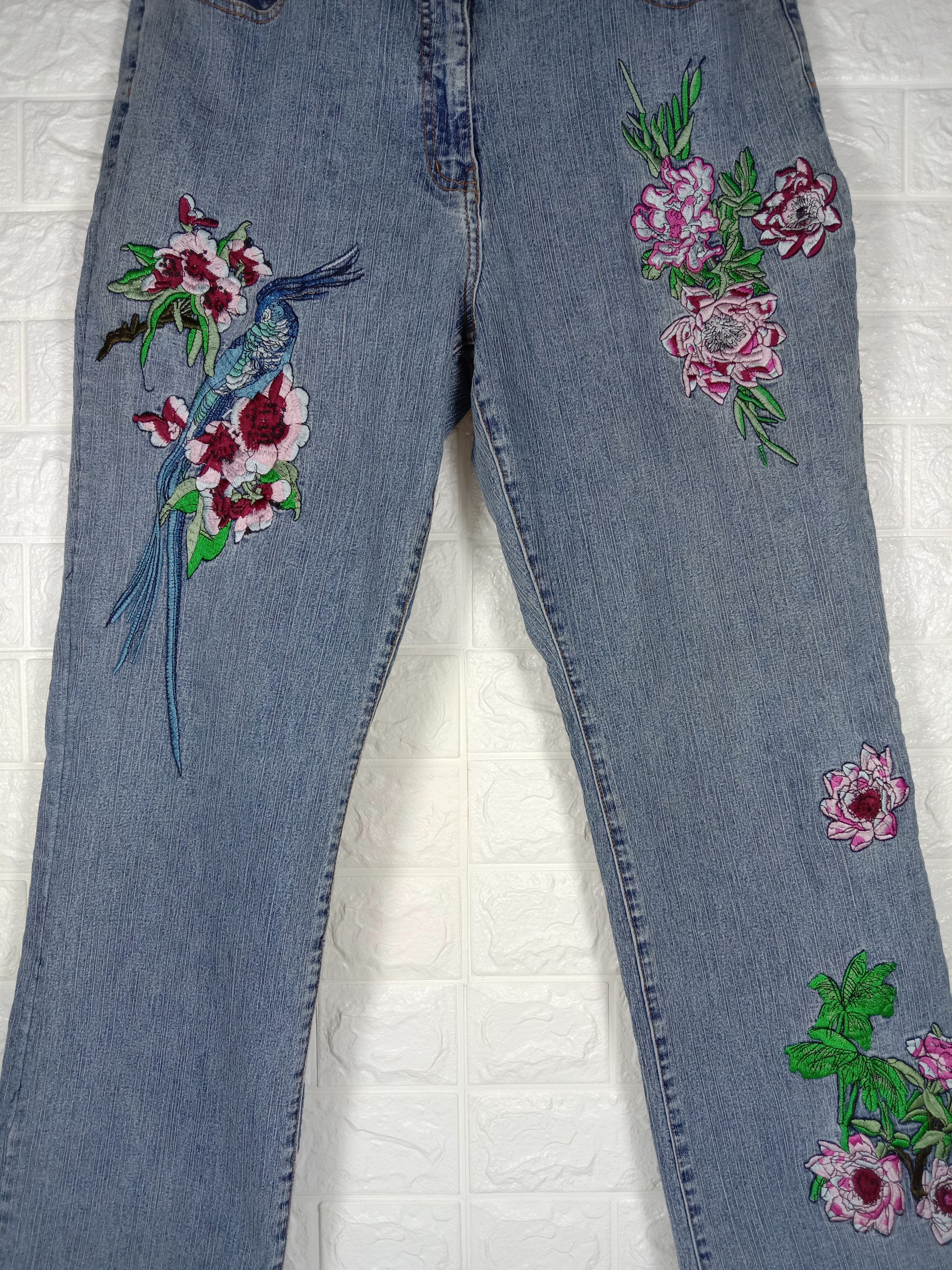Beauty Beast Vintage Denim 24/7 Embroidered Flare Jeans Size 33" - 3 Thumbnail