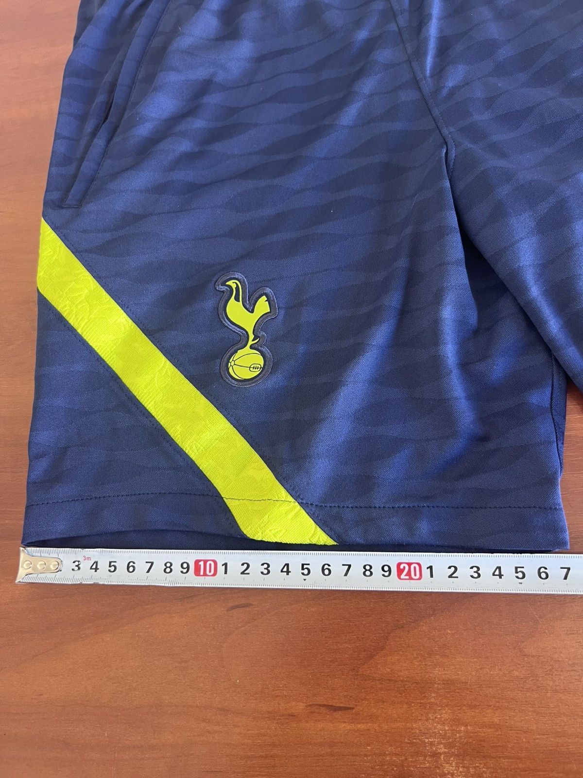 Nike 2021/22 Nike Tottenham Football Shorts Jersey Men’s Size L Size US 33 - 7 Thumbnail