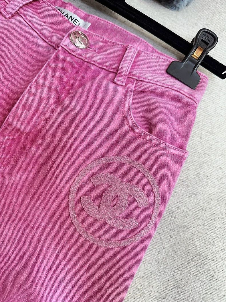 Chanel Chanel 23p pink double C shiny narrow leg jeans Size 24" / US 00 / IT 34 - 3 Thumbnail
