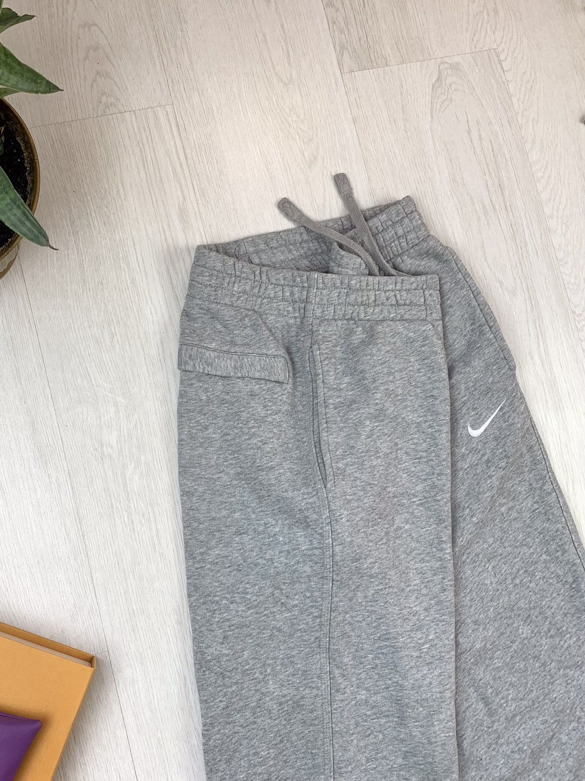Vintage Nike Vintage Y2K Embroidered Swoosh Pants Mens Grey Size S-M Size US 31 - 7 Thumbnail