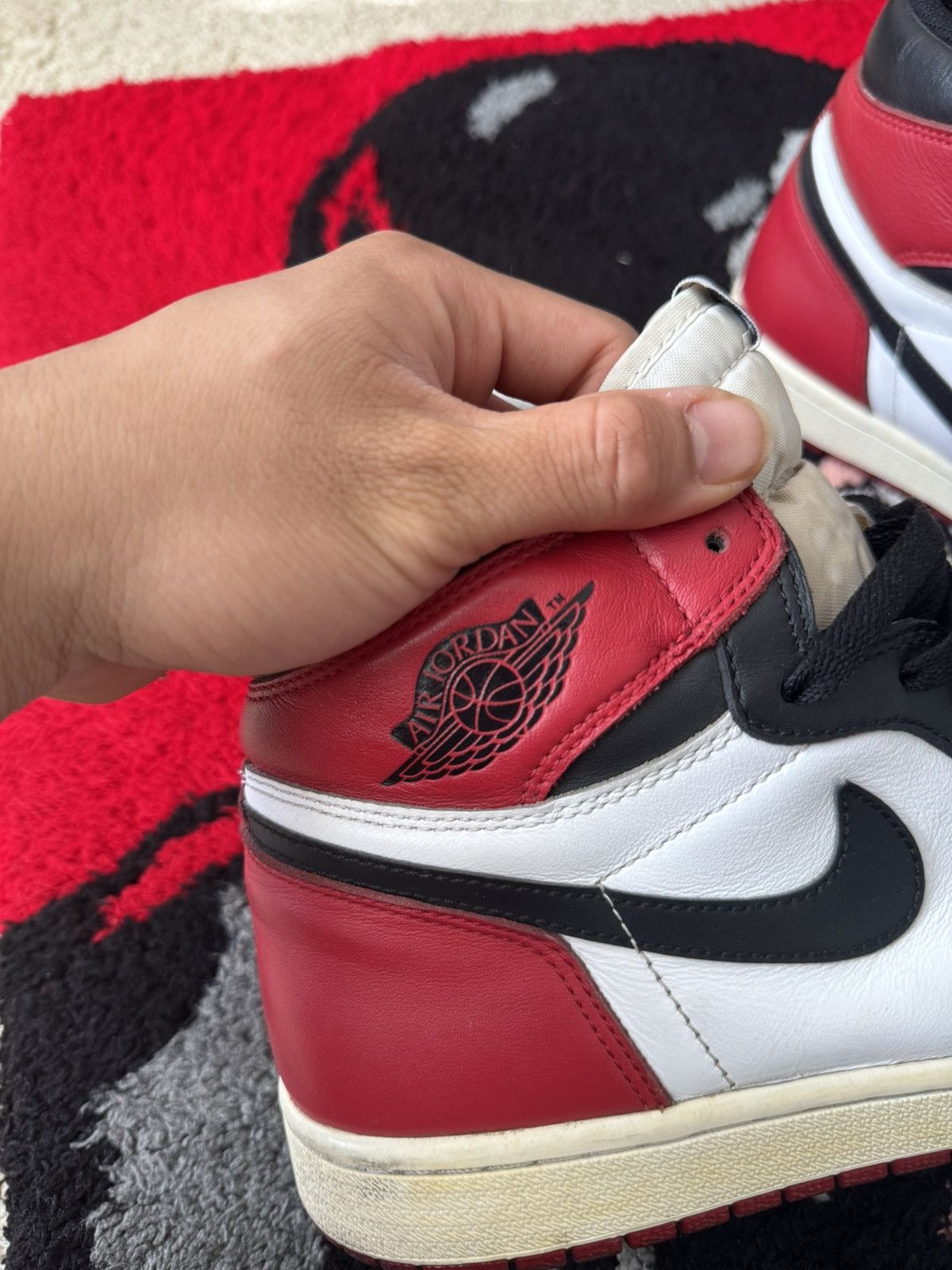 Jordan Brand Jordan 1 Black Toe Size US 10.5 / EU 43-44 - 2 Thumbnail