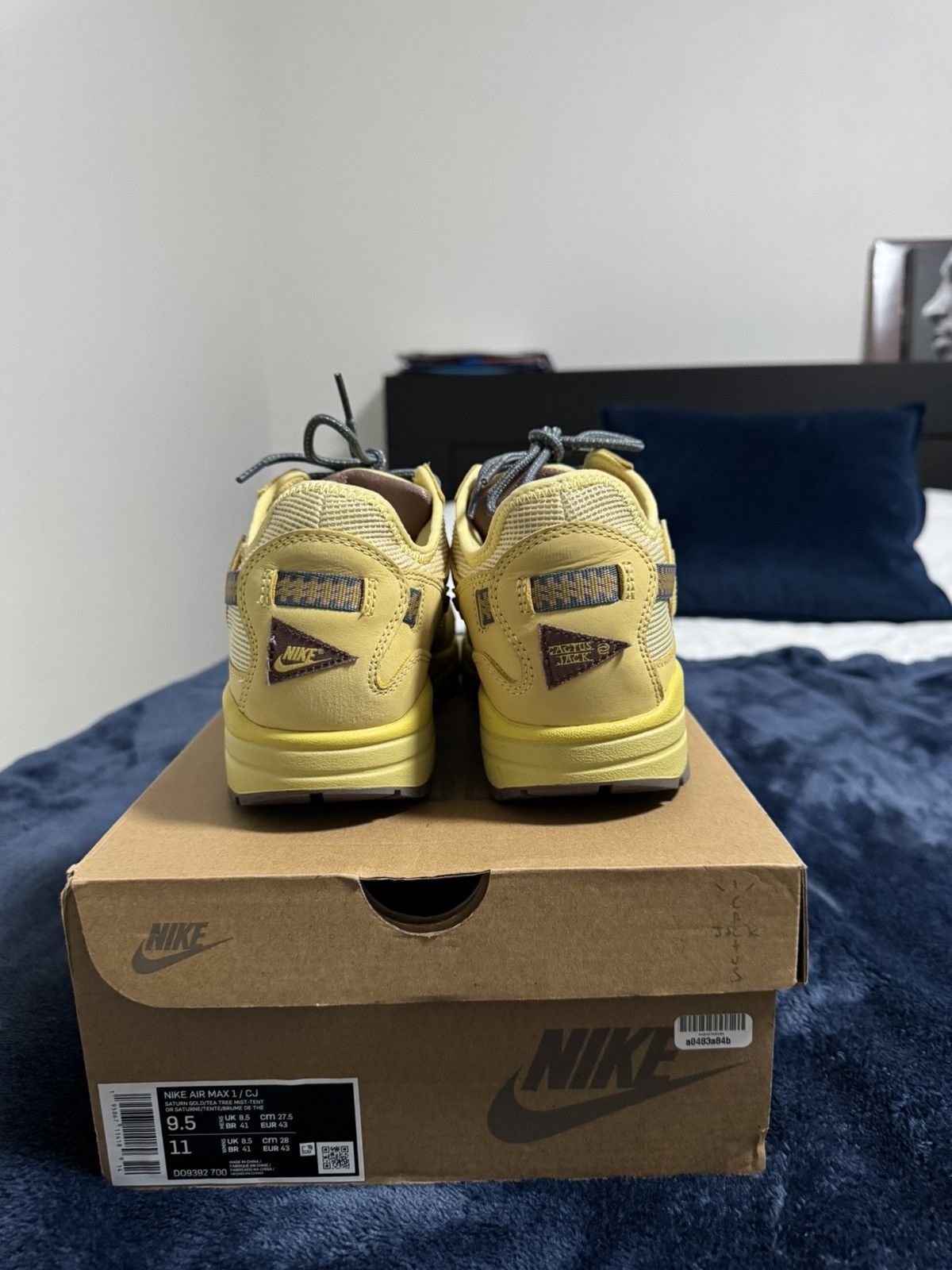 Nike × Travis Scott Travis Scott Nike Air Max 1 Size US 9.5 / EU 42-43 - 4 Thumbnail