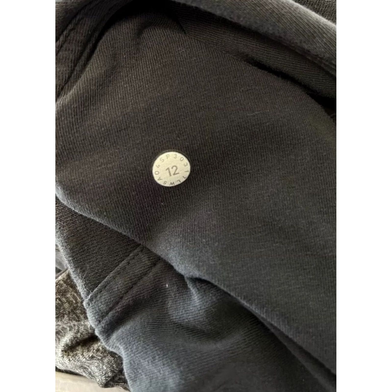Lululemon VINTAGE? (no) Size 34" / US 12 / IT 48 - 5 Thumbnail