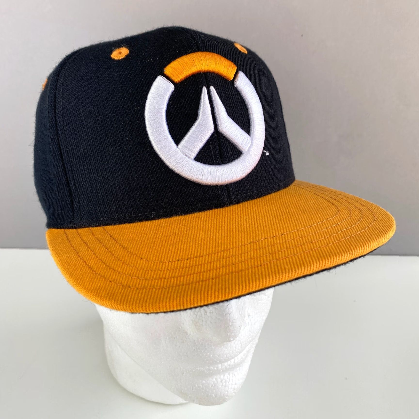 Vintage Jinx/ThinkGeek Overwatch Game Snapback Hat Black Yellow Embroidered Official Unisex Adults One Size Adjustable Breathable Canvas Cotton Polyester Hat Size ONE SIZE - 2 Thumbnail