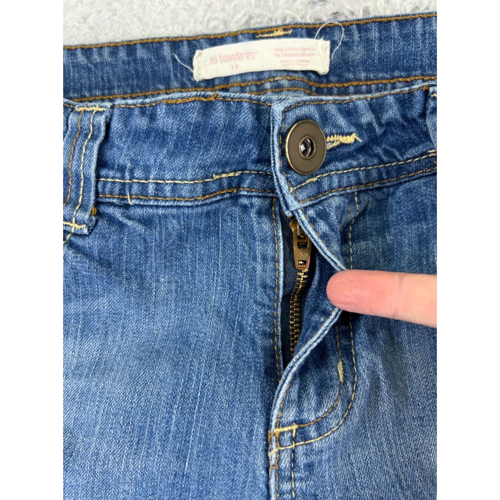 Vintage No Boundaries Jeans Womens 13 Flared Denim 30x30 Light Wash Cotton 5-Pocket Stretch Womens Size 34" / US 12 / IT 48 - 5 Thumbnail