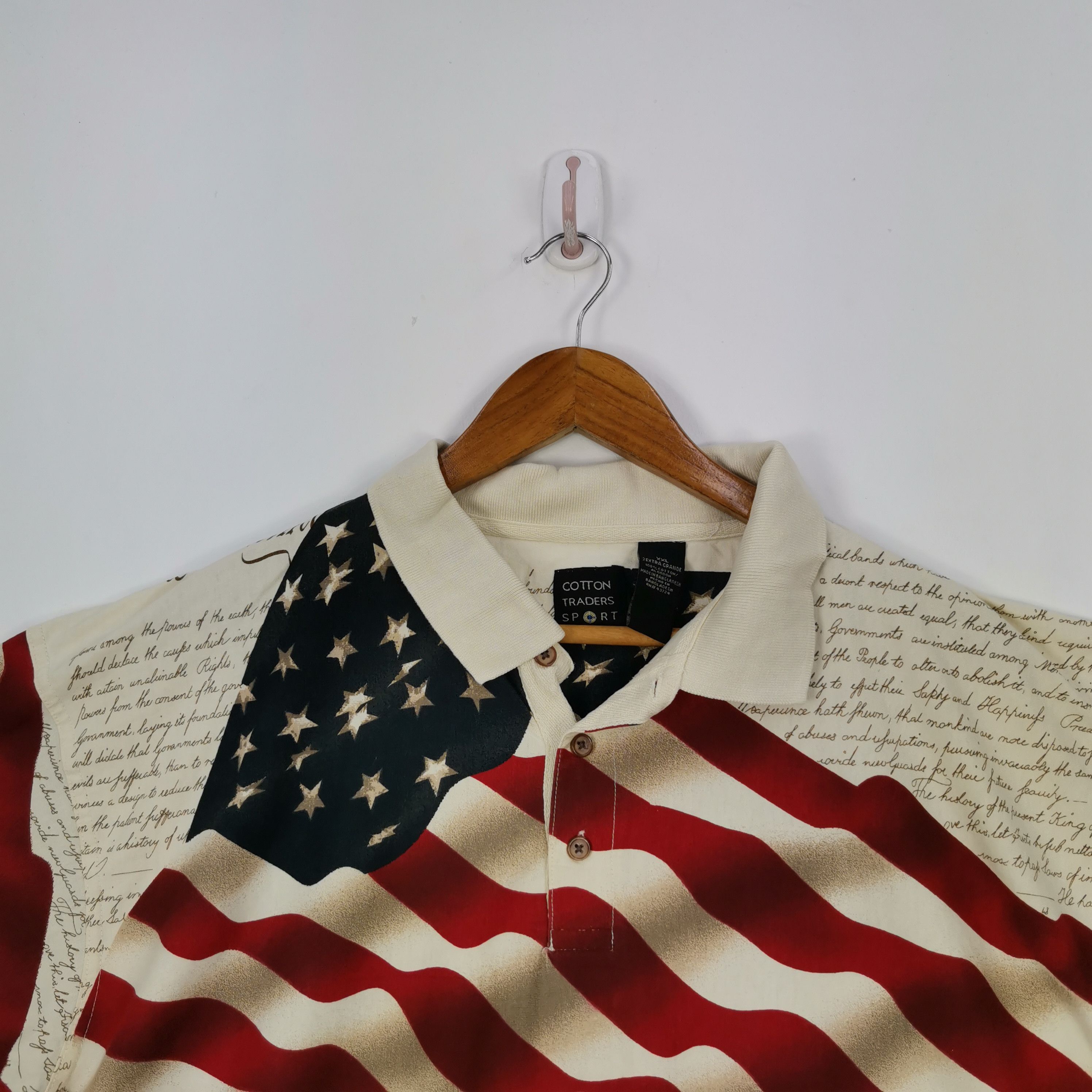 Vintage Vintage Paper American Flag T-Shirt Over Print | BS18853. Size US XL / EU 56 / 4 - 4 Thumbnail