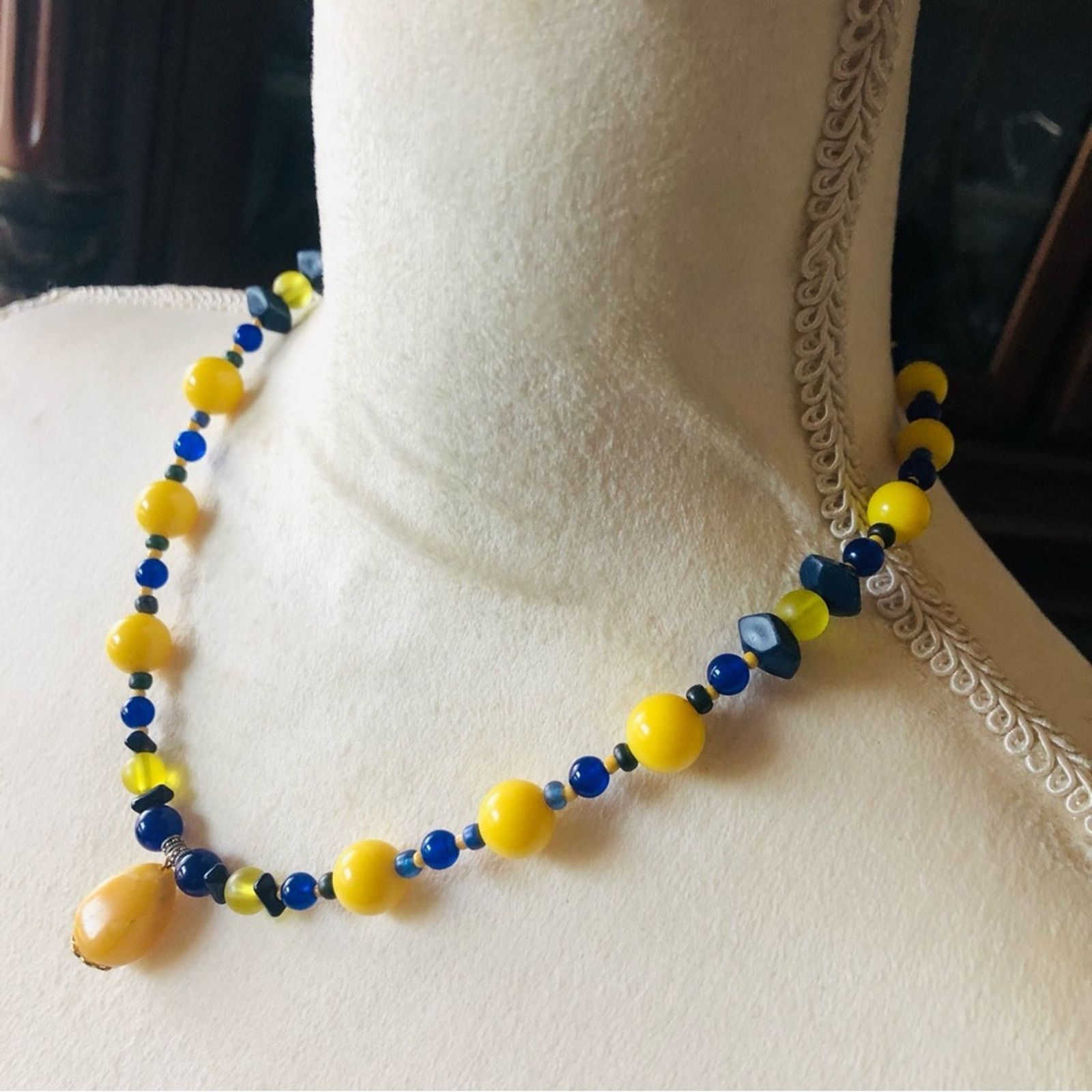 Handmade Handcrafted recycled vintage lemon lazurite stone necklac Size ONE SIZE - 3 Thumbnail