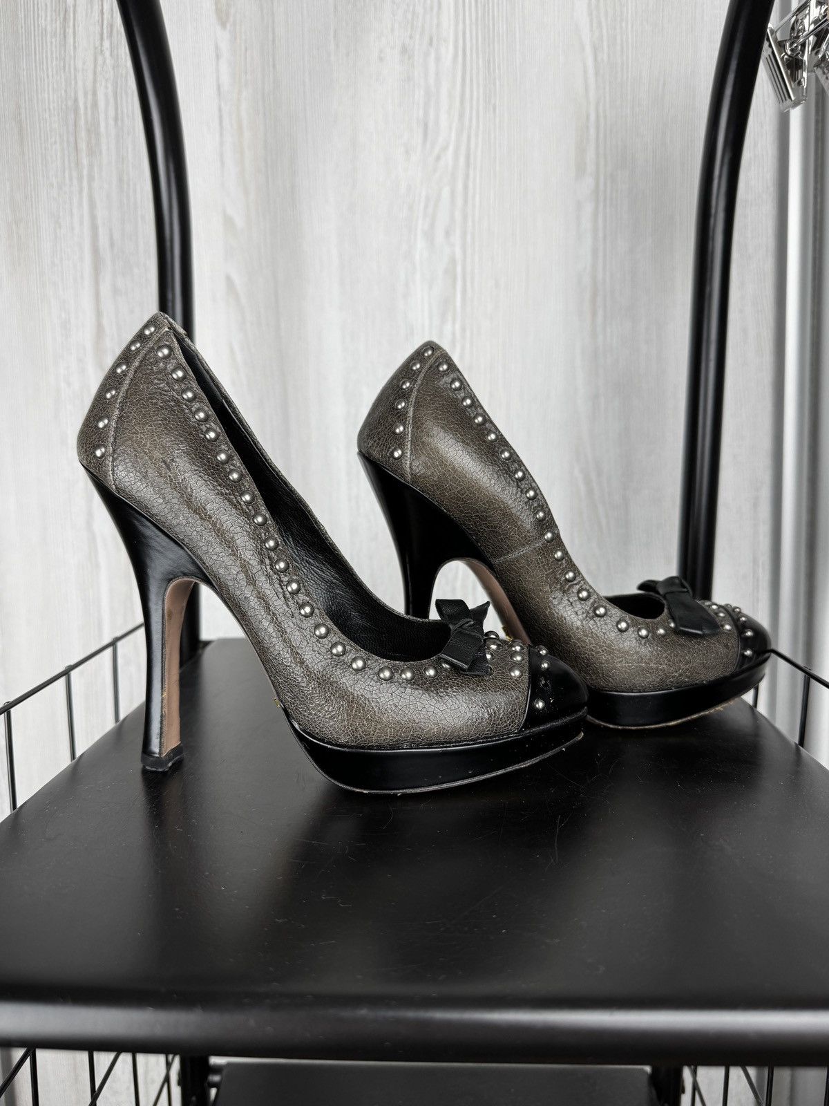 Prada Prada Grey/Black Studded Textured Leather Bow Pumps Sz 34.5 Size US 4.5 / IT 34.5 - 8 Thumbnail