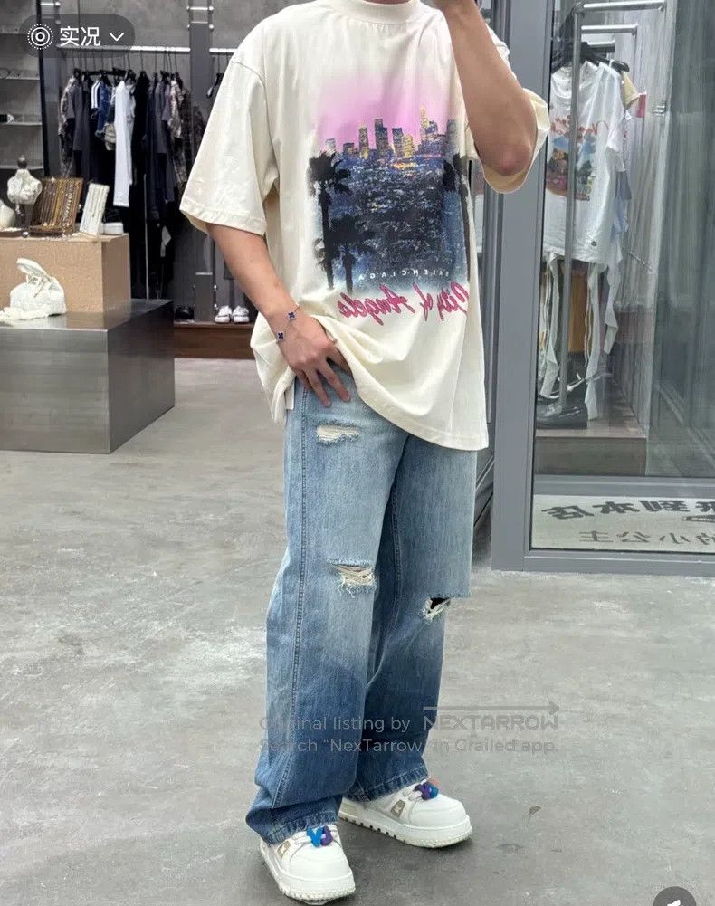 Balenciaga Balenciaga Night Scene Printed Distressed Short Sleeve Size US XXS / EU 40 - 8 Thumbnail