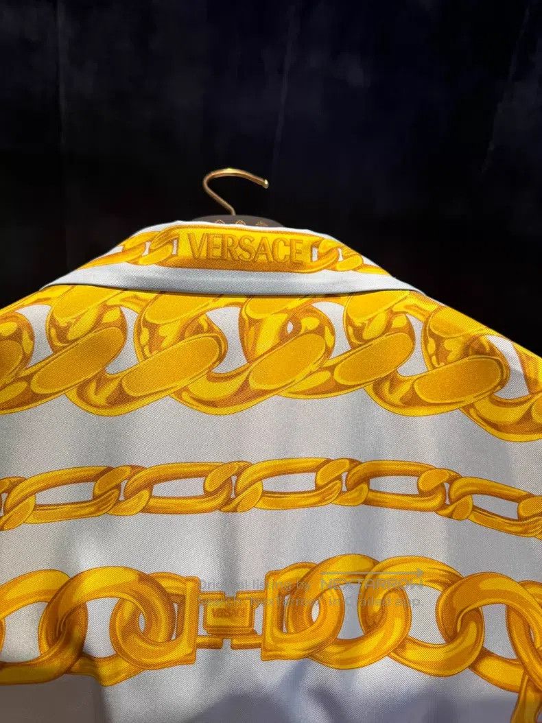 Versace Versace Men's short-sleeved silk shirt Size US L / EU 52-54 / 3 - 5 Thumbnail