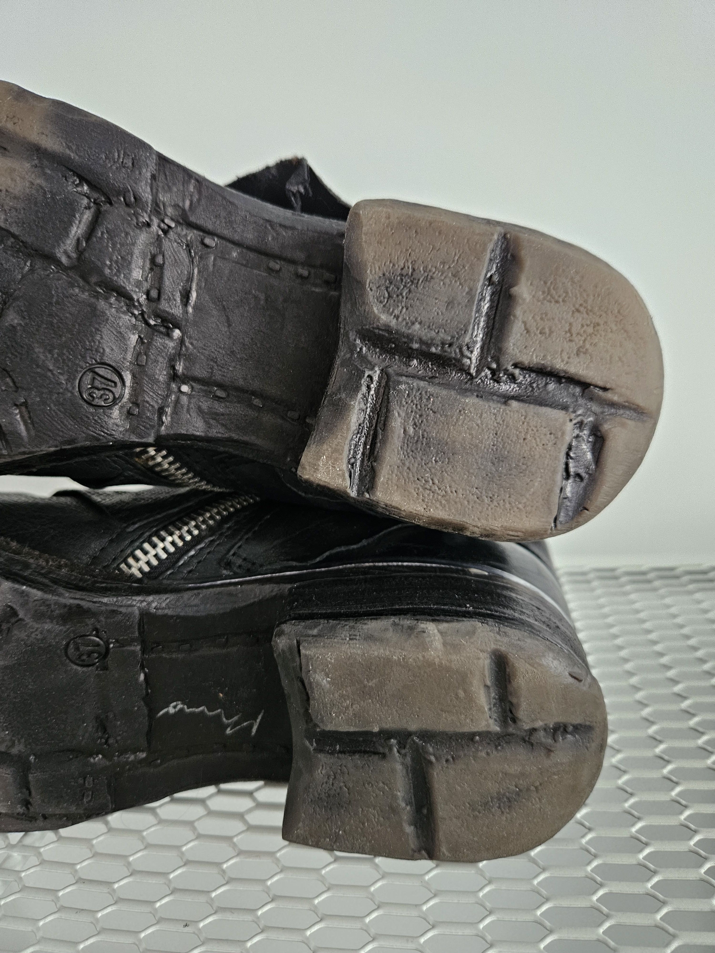 A.S.98 Archive AS98 black layered leather side zip ankle boots Size US 7 / IT 37 - 13 Thumbnail