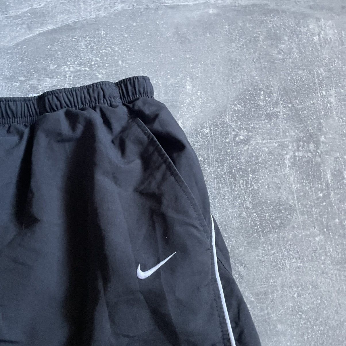 Nike Vintage Y2K Nylon Nike Shorts 00s Drill band tn shox corteiz Size US 36 / EU 52 - 2 Thumbnail
