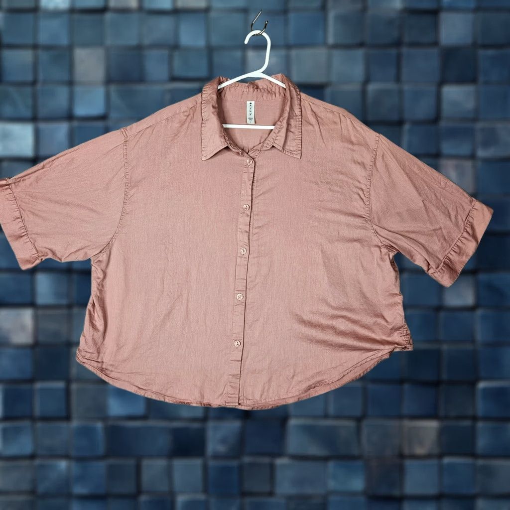 Athleta Athleta Button-Up Shirt Women’s Organic Cotton Light Pink Short Sleeve Size L Color Pink Regular Fit Casual Travel Shirt Womens L Size L / US 10 / IT 46 - 1 Thumbnail