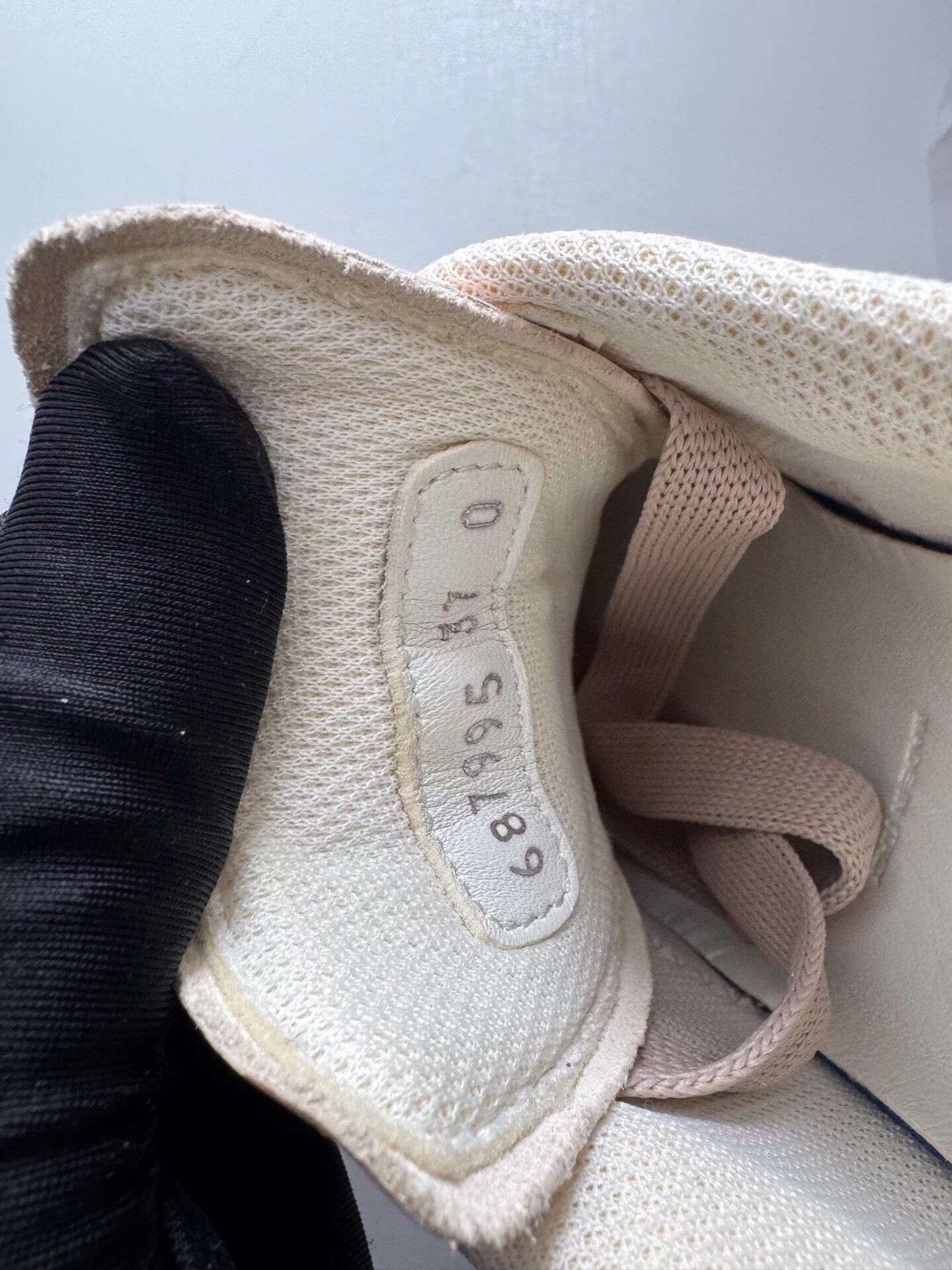Alexander McQueen McQueen Sprint Runner White EU37 Floral Relief Logo Size US 6 / IT 36 - 8 Thumbnail