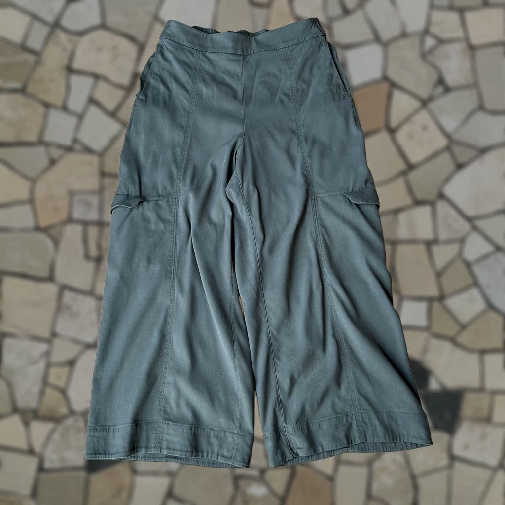 Lululemon Lululemon Metropolis Maven Crop Pants Green Women 6 Wide-Leg Cargo Casual Travel Beach City Womens Articulated Logo Size 28" / US 6 / IT 42 - 1 Thumbnail