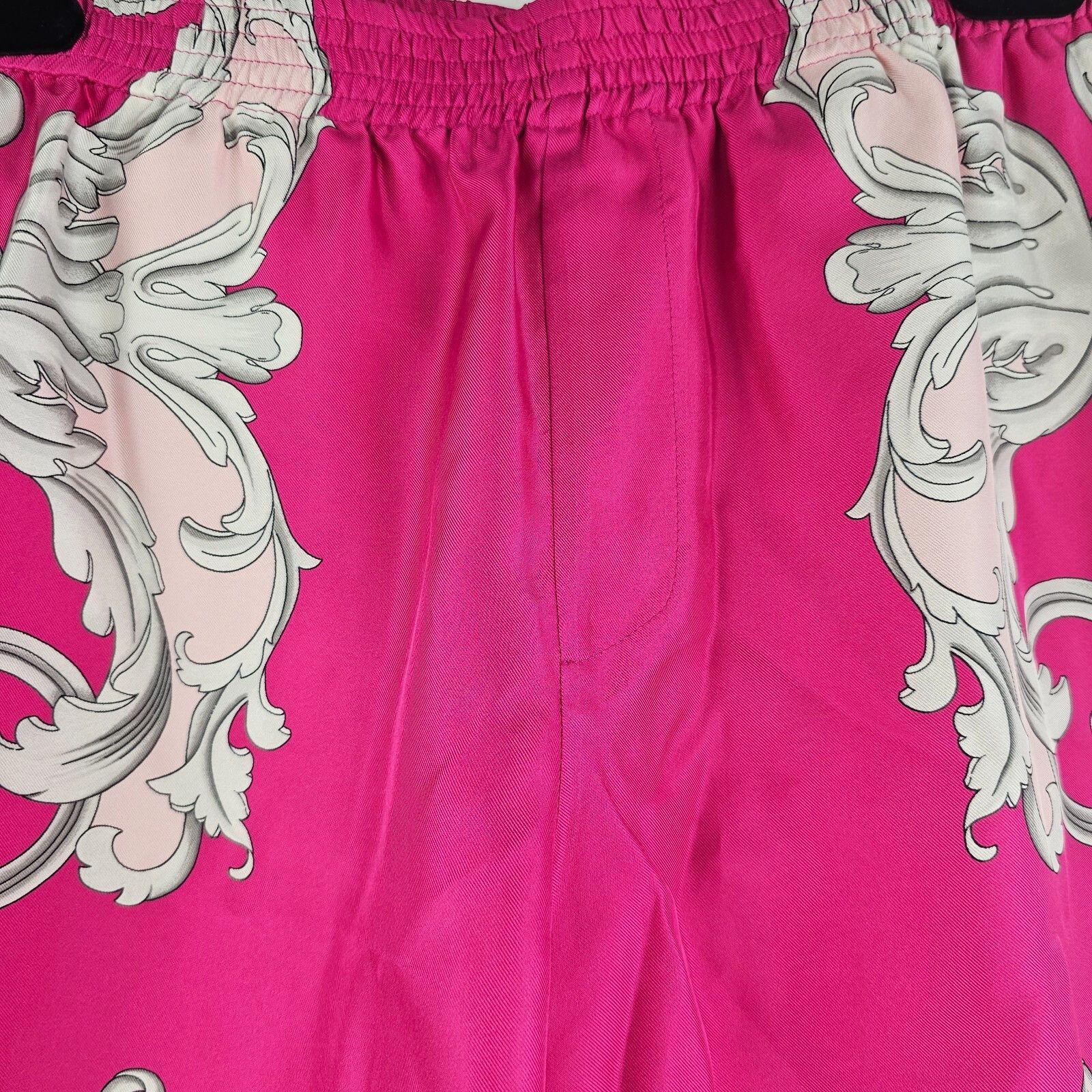 Versace VERSACE Pink Baroque Silk Shorts New Size IT48/M Size US 32 / EU 48 - 3 Thumbnail