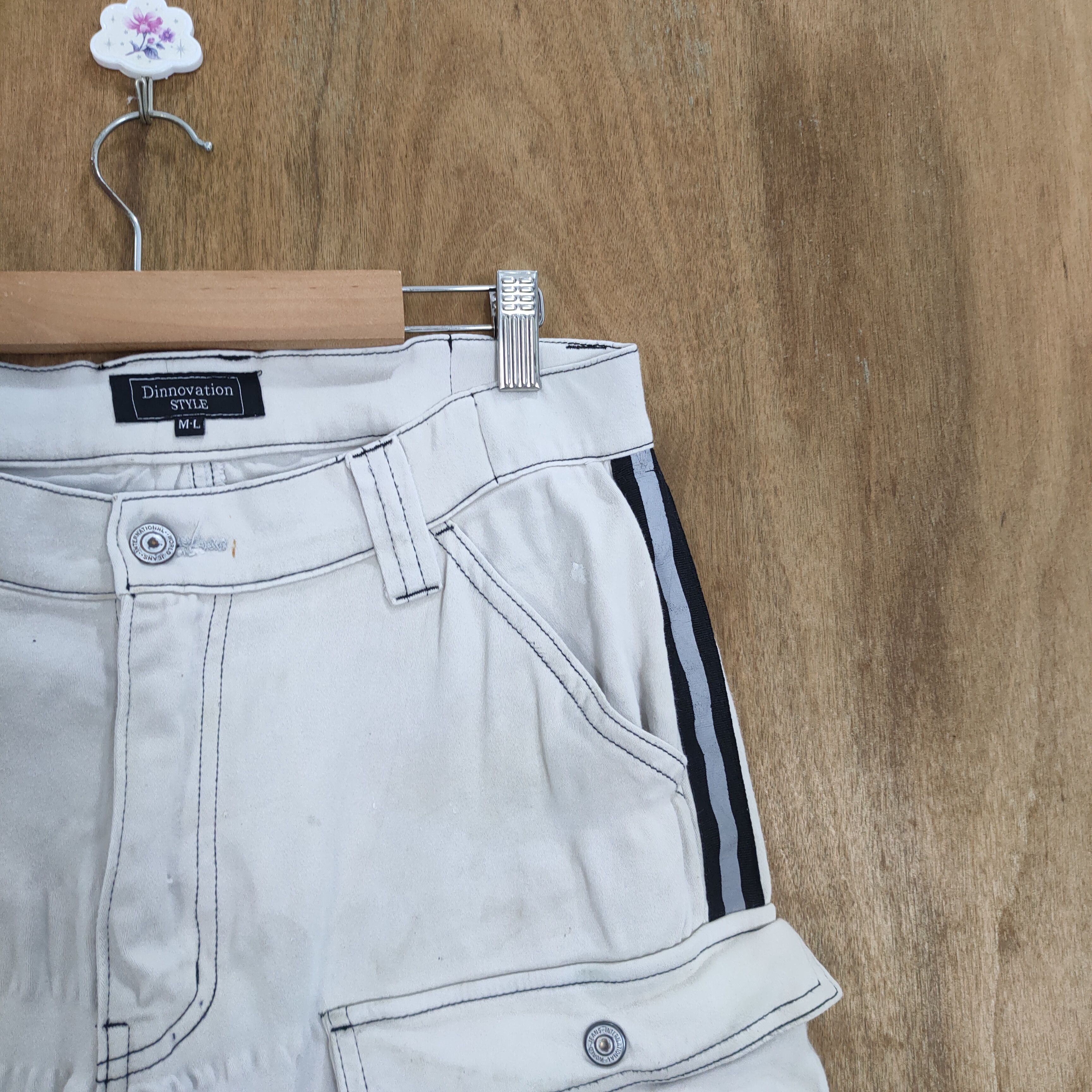 Japanese Brand × White's Boots VINTAGE DINNOVATION FADED WHITE CARGO PANTS Size US 32 / EU 48 - 6 Thumbnail