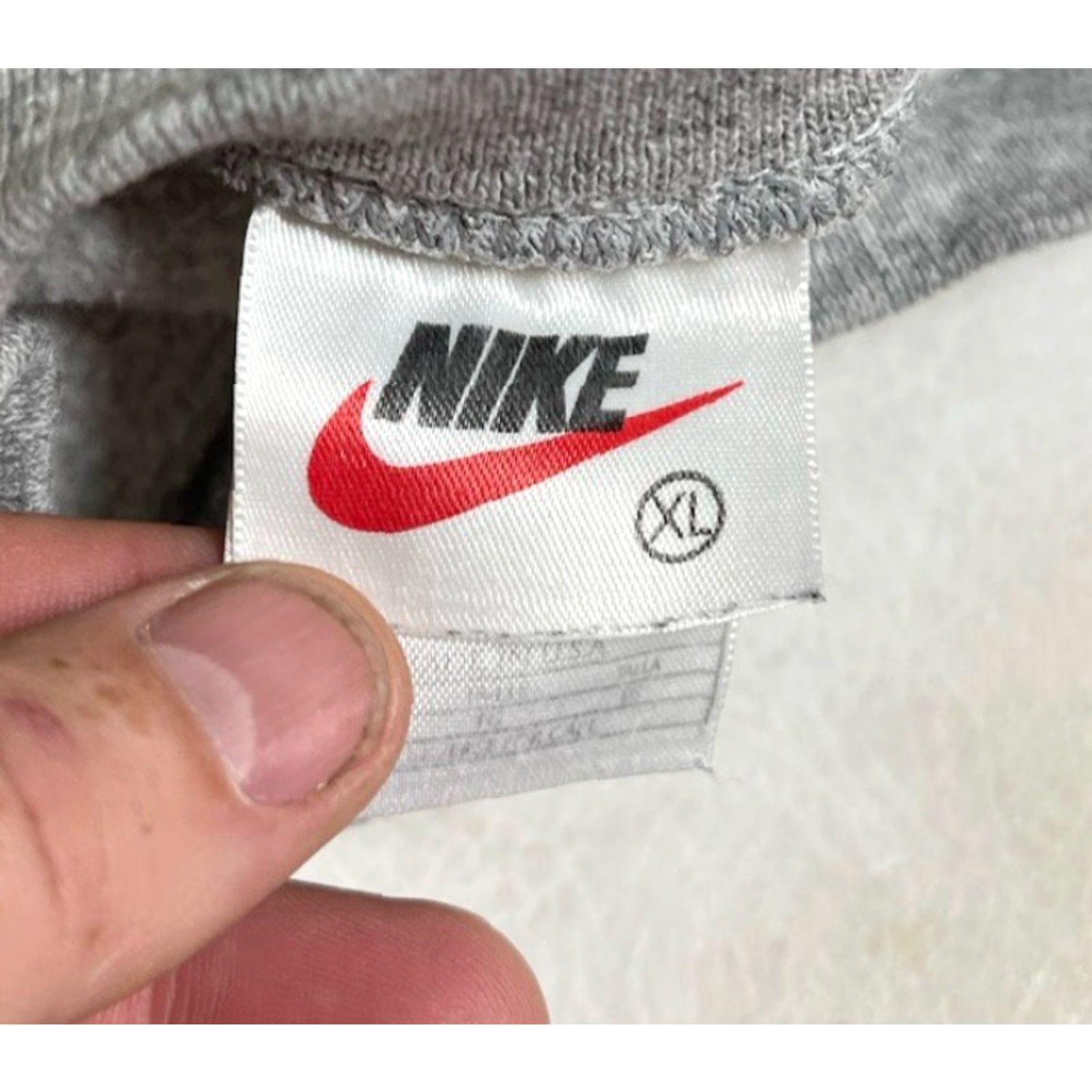 Nike VINTAGE Nike Sweatshirt 90s Made In USA Side Swoosh Crewneck Pullover Size XL Gray Unisex Adults Cotton Blend Embroidered Graphic No Size US XL / EU 56 / 4 - 6 Thumbnail