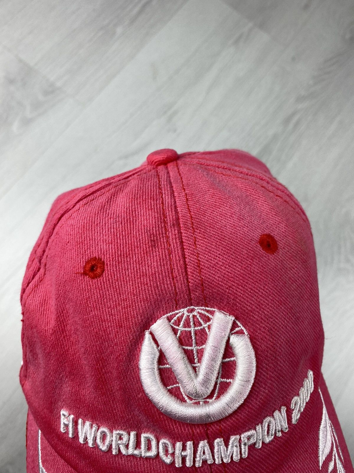 Vintage Vintage Michael Schumacher 2000 World Champion Ferrari Cap Size ONE SIZE - 3 Thumbnail