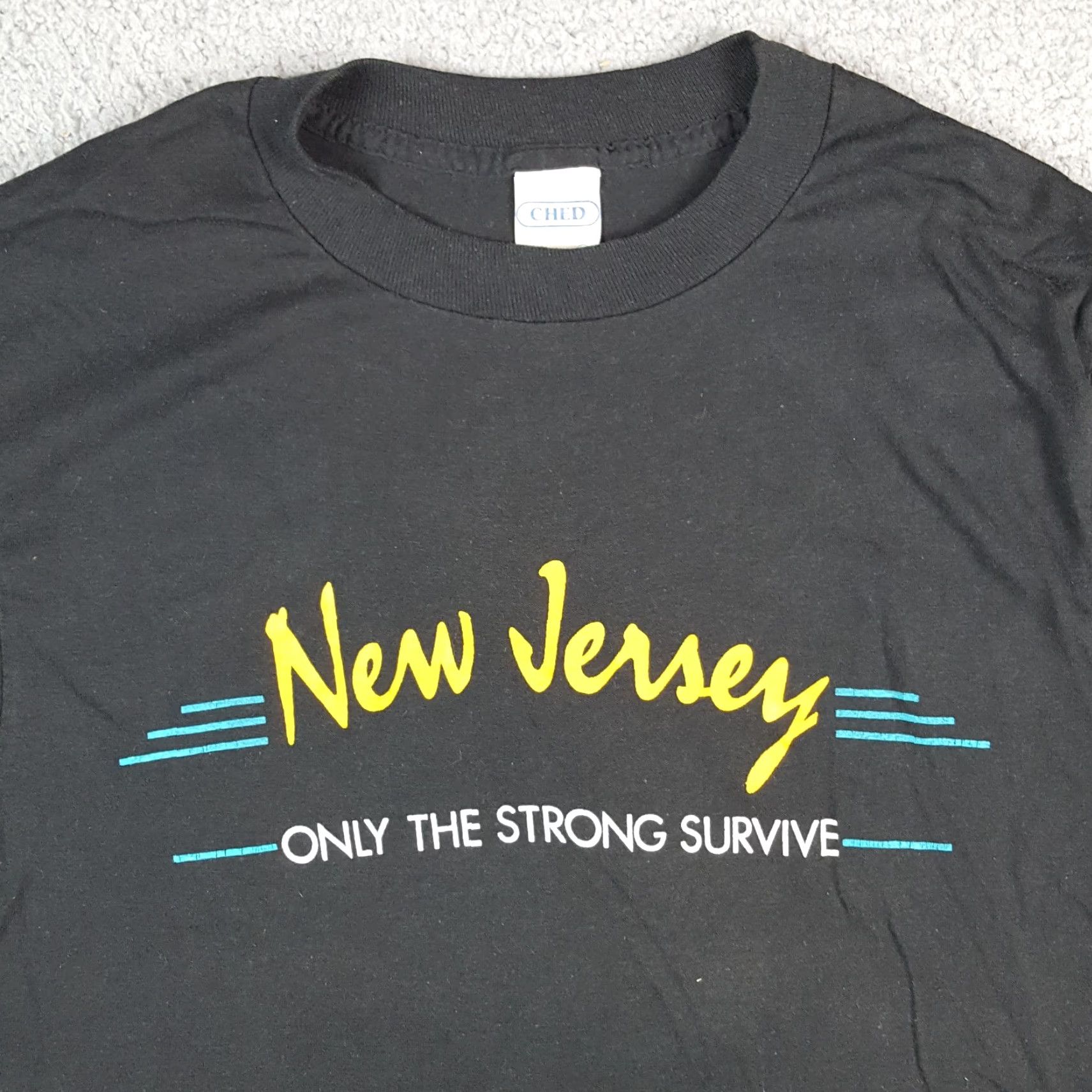 Anvil VINTAGE New Jersey Only The Strong Survive 80s Funny City Black T Shirt XS Mens Anvil Cotton Short Sleeve Crew Neck T-Shirt Size US XS / EU 42 / 0 - 2 Thumbnail