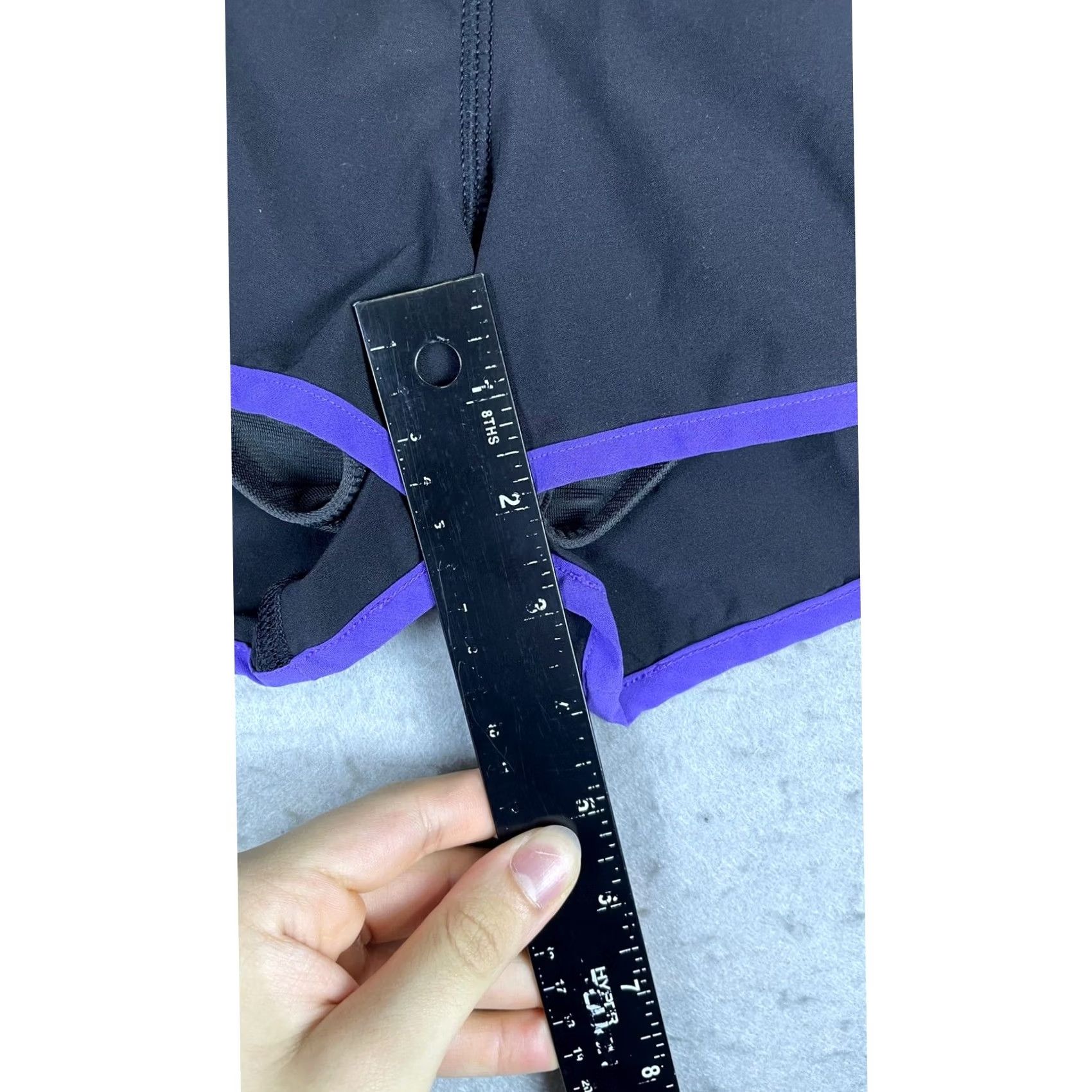 Lululemon Lululemon Speed Up Shorts Women 2 Black Purple Running Pocket Colorblock Size 42" / US 20 - 7 Thumbnail