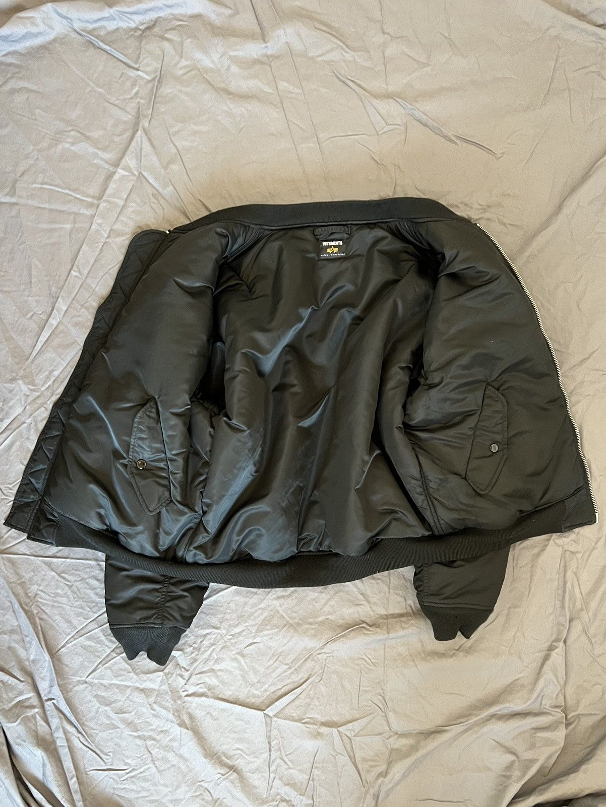 Vetements Vetements Angel Bomber Winter19 Outerwear Size US XS / EU 42 / 0 - 4 Thumbnail