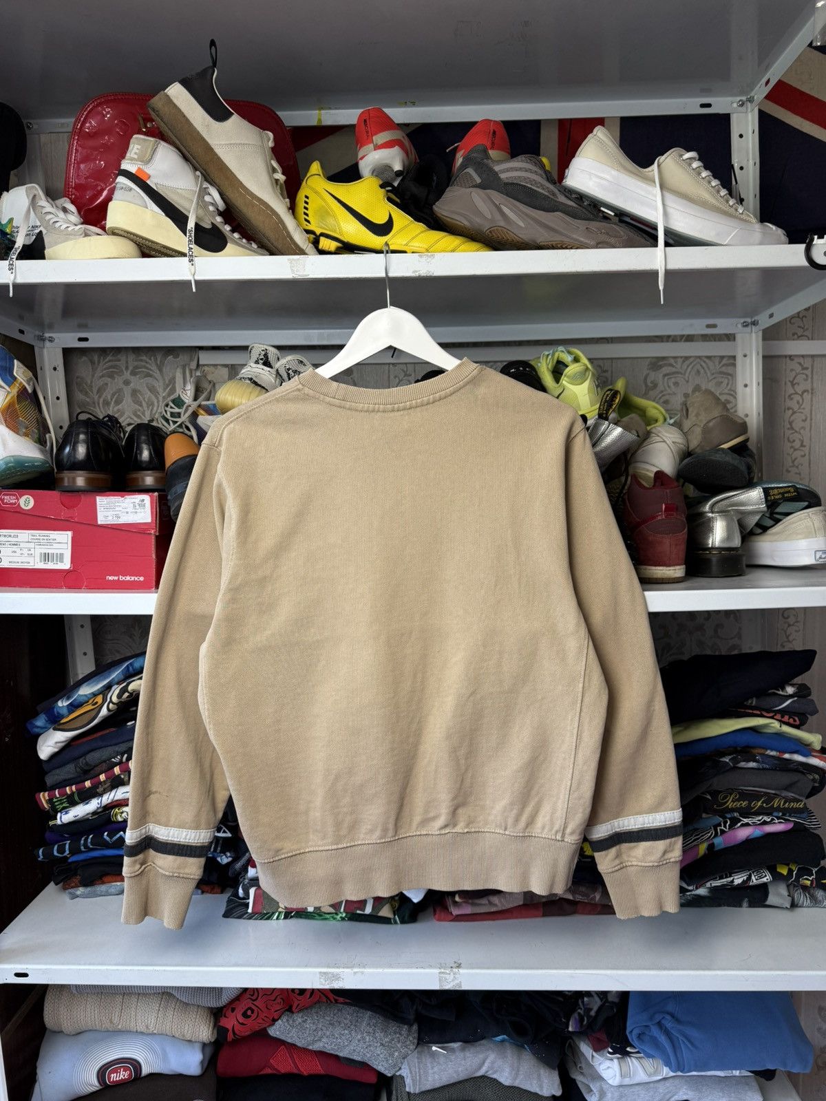 Nike VINTAGE 90s NIKE DISTRESSED CENTER LOGO SWEATSHIRTS CREWNECK Size US S / EU 44-46 / 1 - 24 Thumbnail