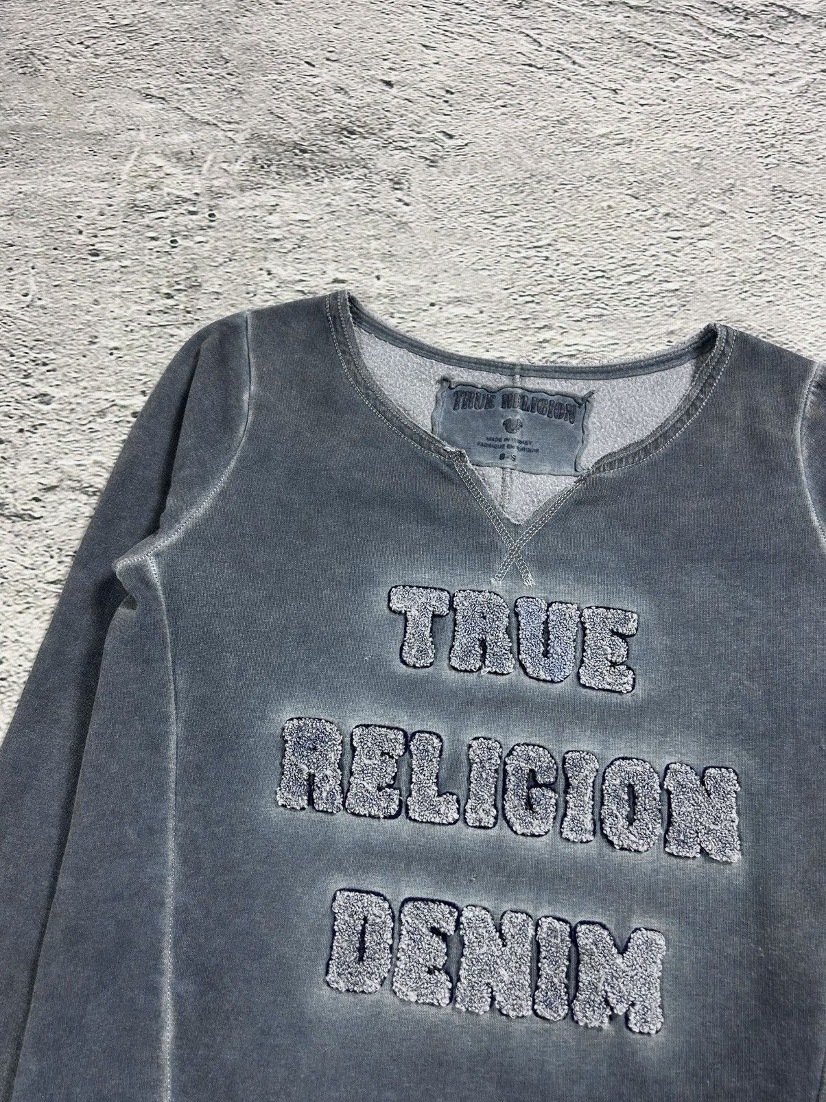 True Religion True Religion sweatshirt vintage big logo Y2K grey denim Size S / US 4 / IT 40 - 2 Thumbnail