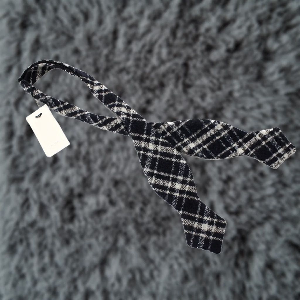 Suitsupply SUITSUPPLY Check Navy Bow Tie Men's ONE SIZE Wool Blend Adjustable Classic Size ONE SIZE - 1 Thumbnail