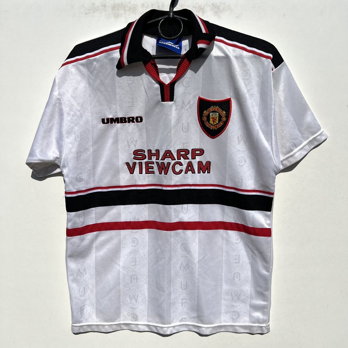 Umbro Manchester United 1997 1999 football shirt soccer jersey Size US XXS / EU 40 - 1 Thumbnail