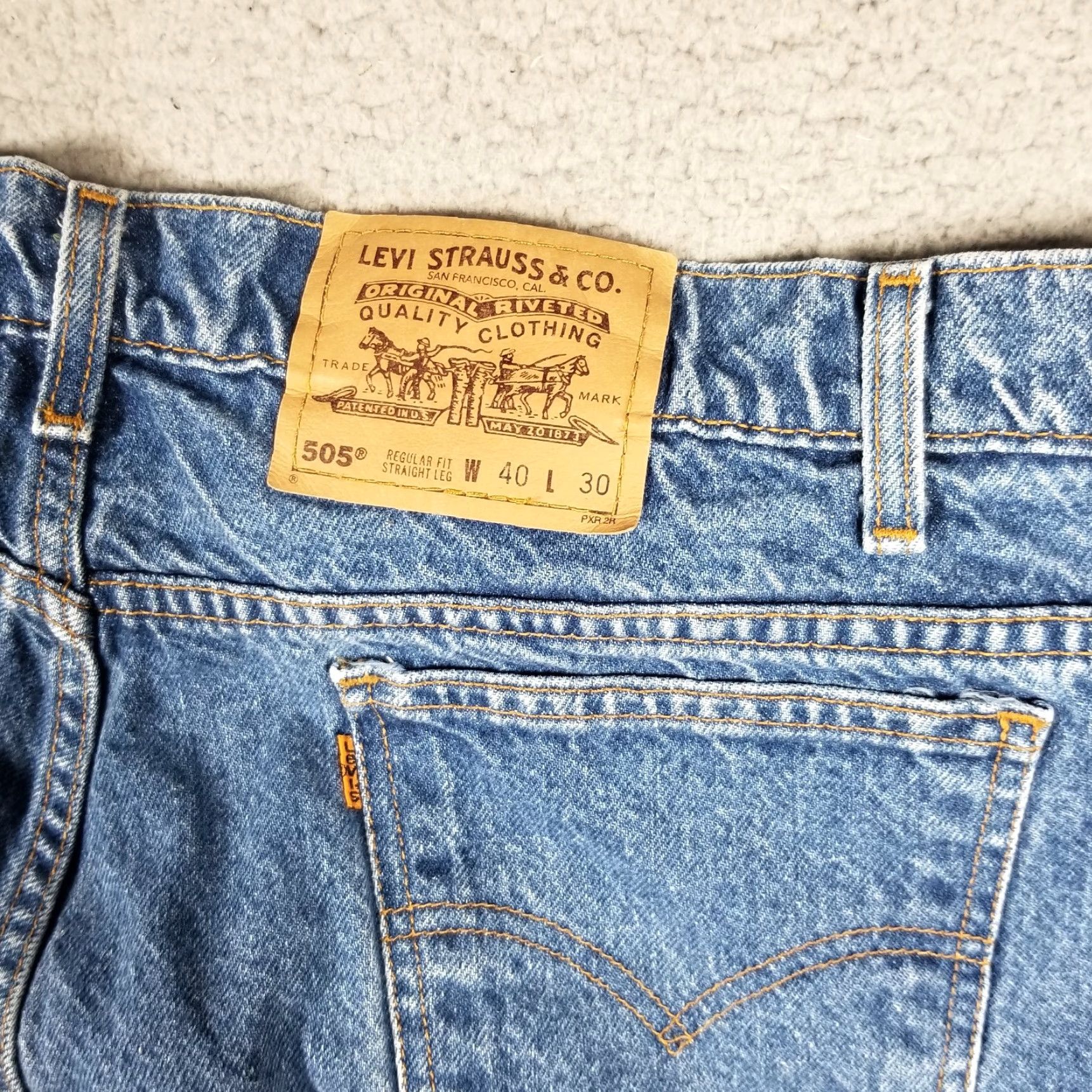 Levi's VINTAGE Levi’s 505 Jeans Orange Tab Straight Fit Denim Blue 36x27 Mens 90s USA Orange Tab 5-Pocket Jeans Size US 36 / EU 52 - 2 Thumbnail