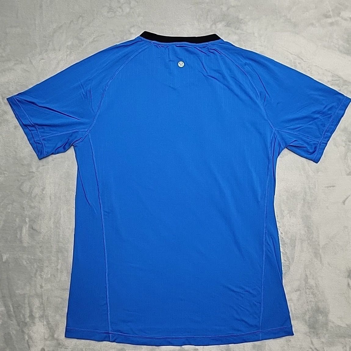 Lululemon Lululemon Shirt Mens Small Blue Performance V-neck Pullover Athletic Wicking TEE Size US S / EU 44-46 / 1 - 4 Thumbnail