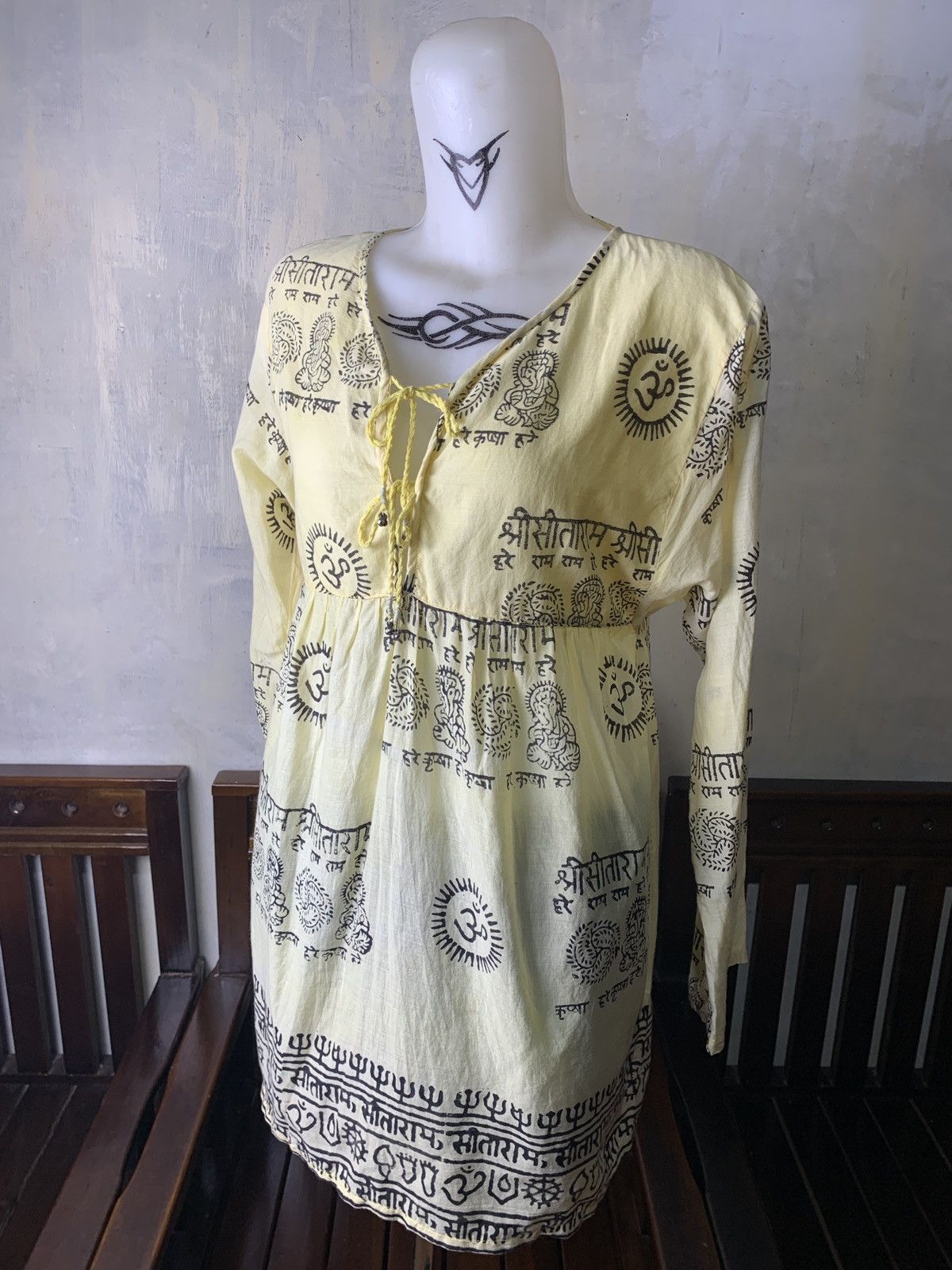 Japanese Brand 2000s ALESS Lemon Traditional Hindhi Milkmaid Dressy Top Size M / US 6-8 / IT 42-44 - 2 Thumbnail